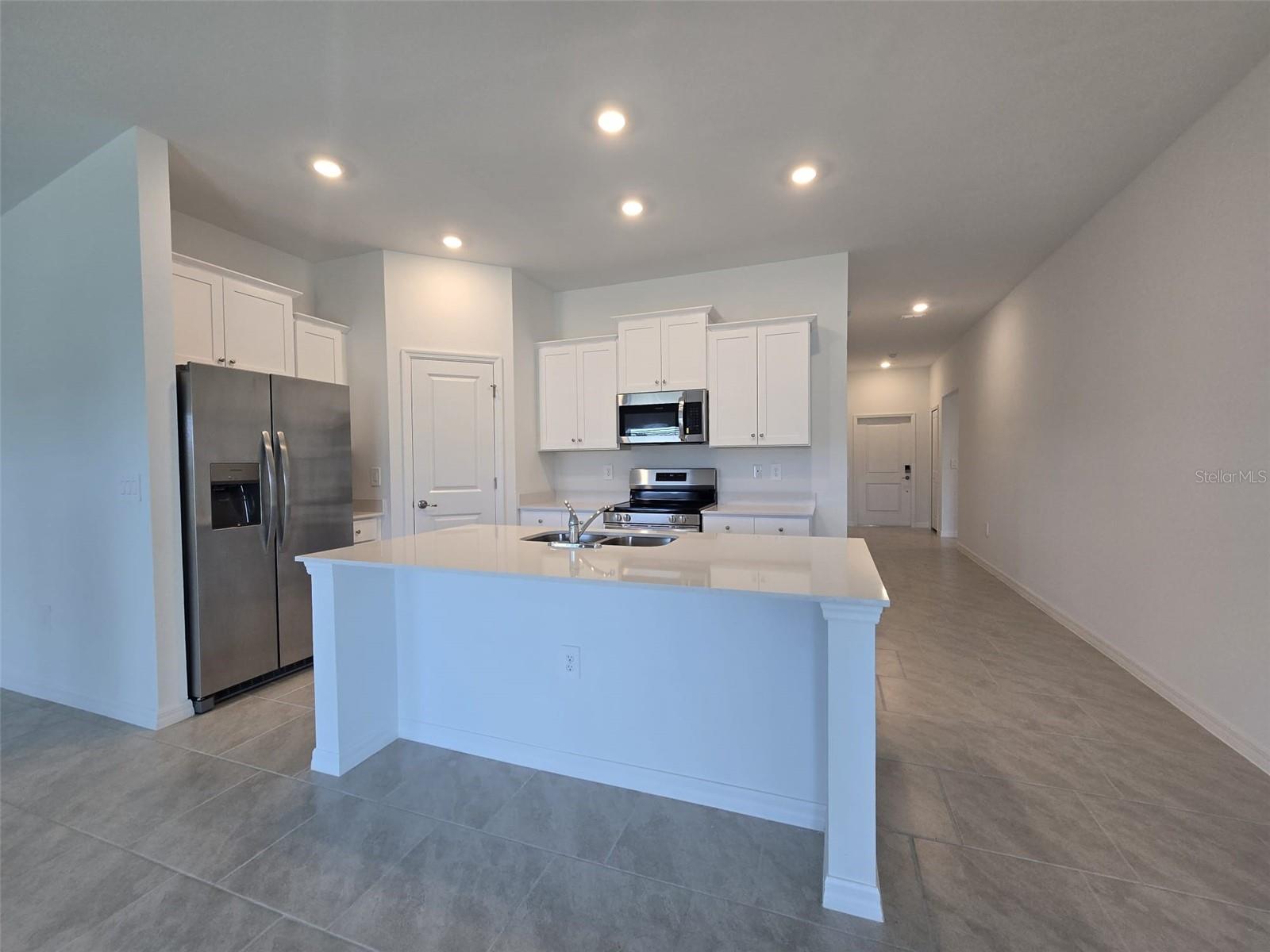 Image 4 of 20 For 3403 34 Street Sw
