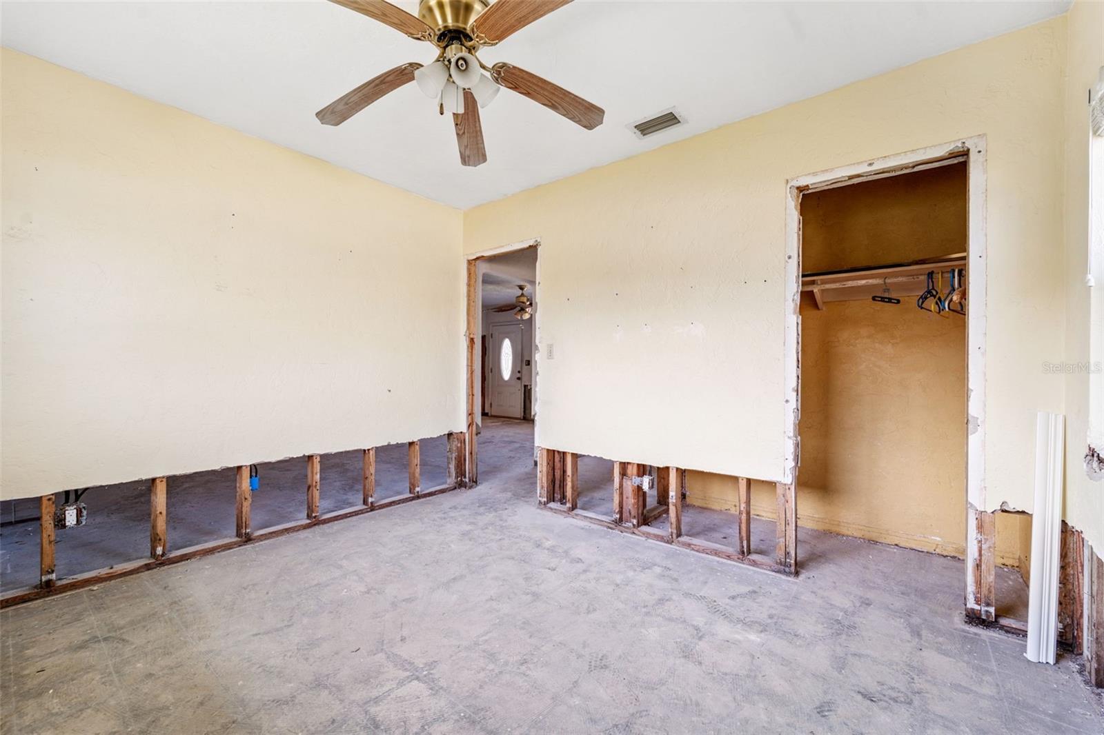 Image 14 of 26 For 8075 Gulf Boulevard