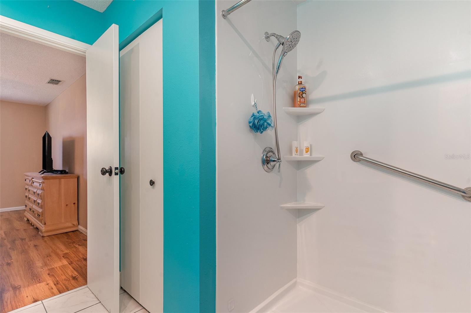 Image 21 of 29 For 8917 103rd Lane