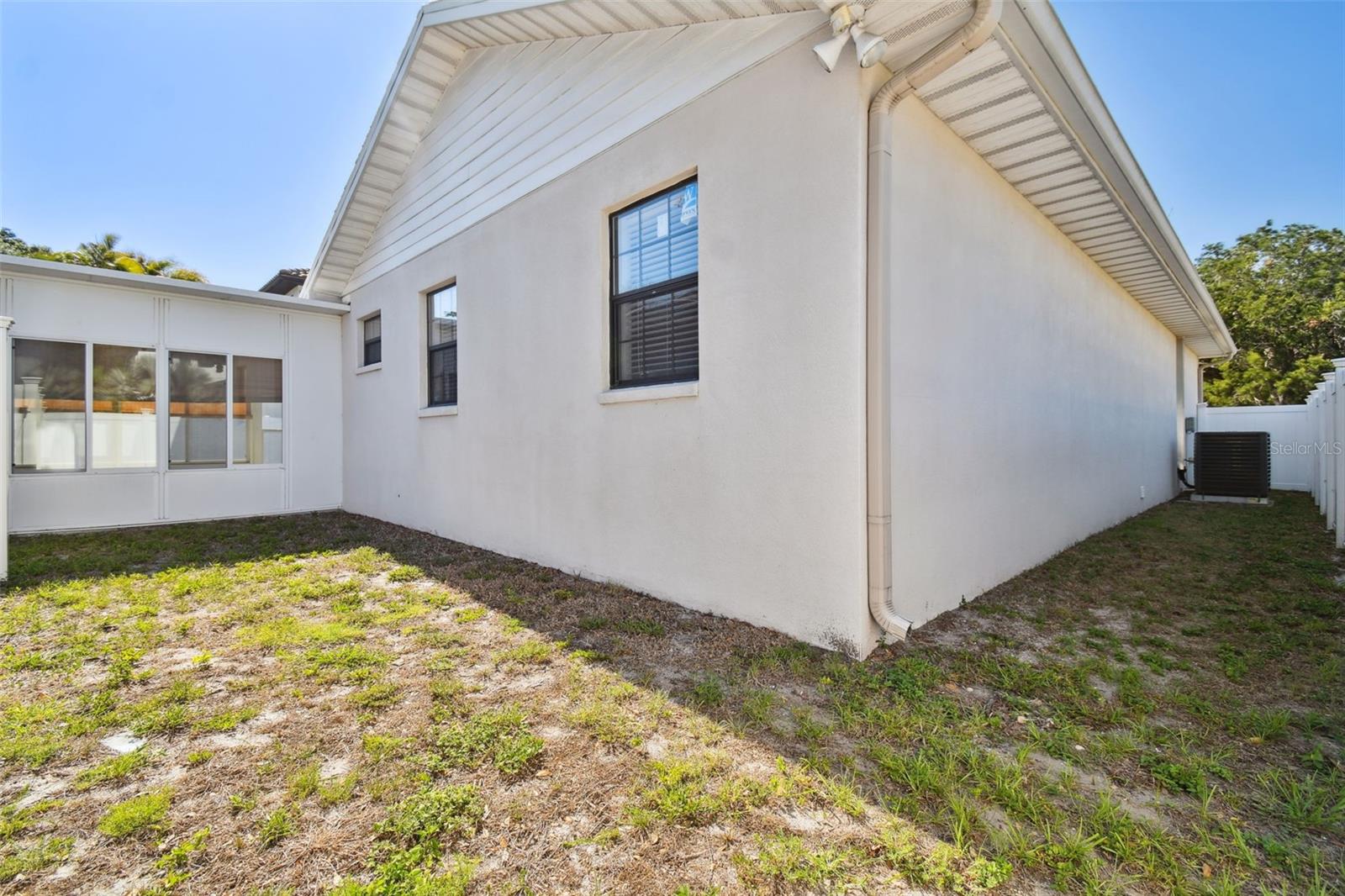 Image 18 of 22 For 4002 Mullen Avenue