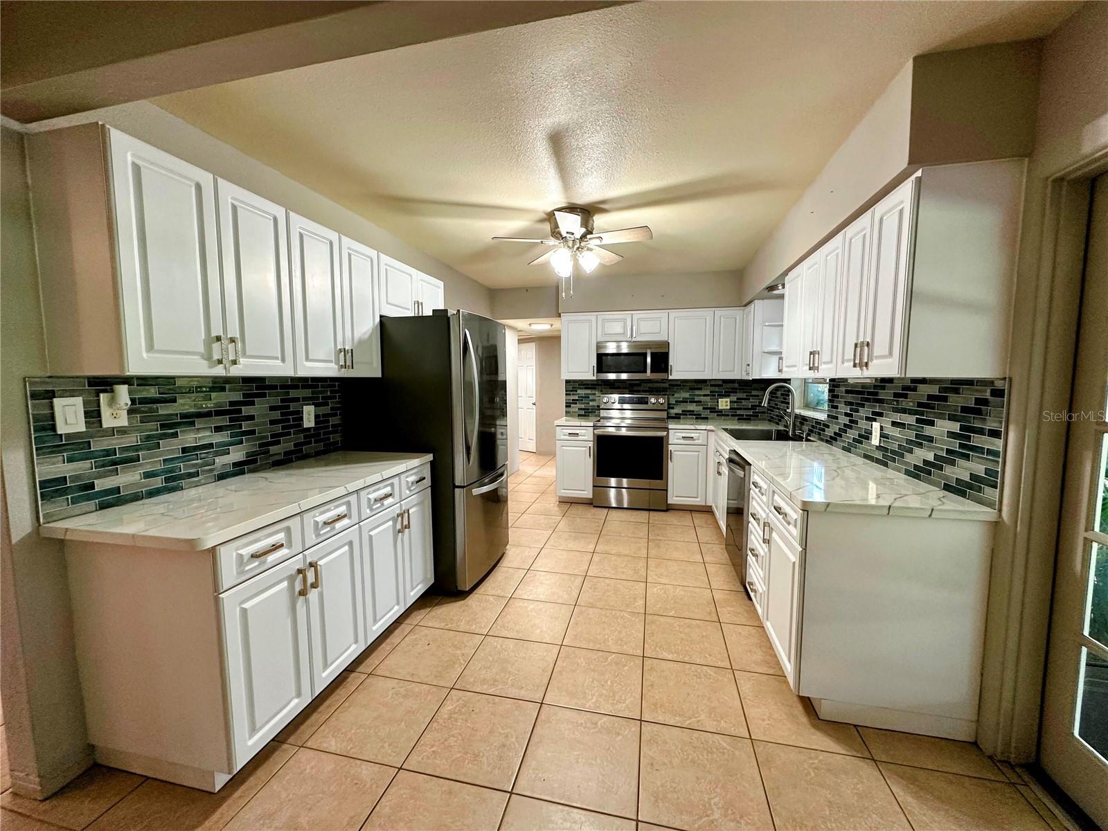 Image 11 of 26 For 1738 Tyrone Boulevard N