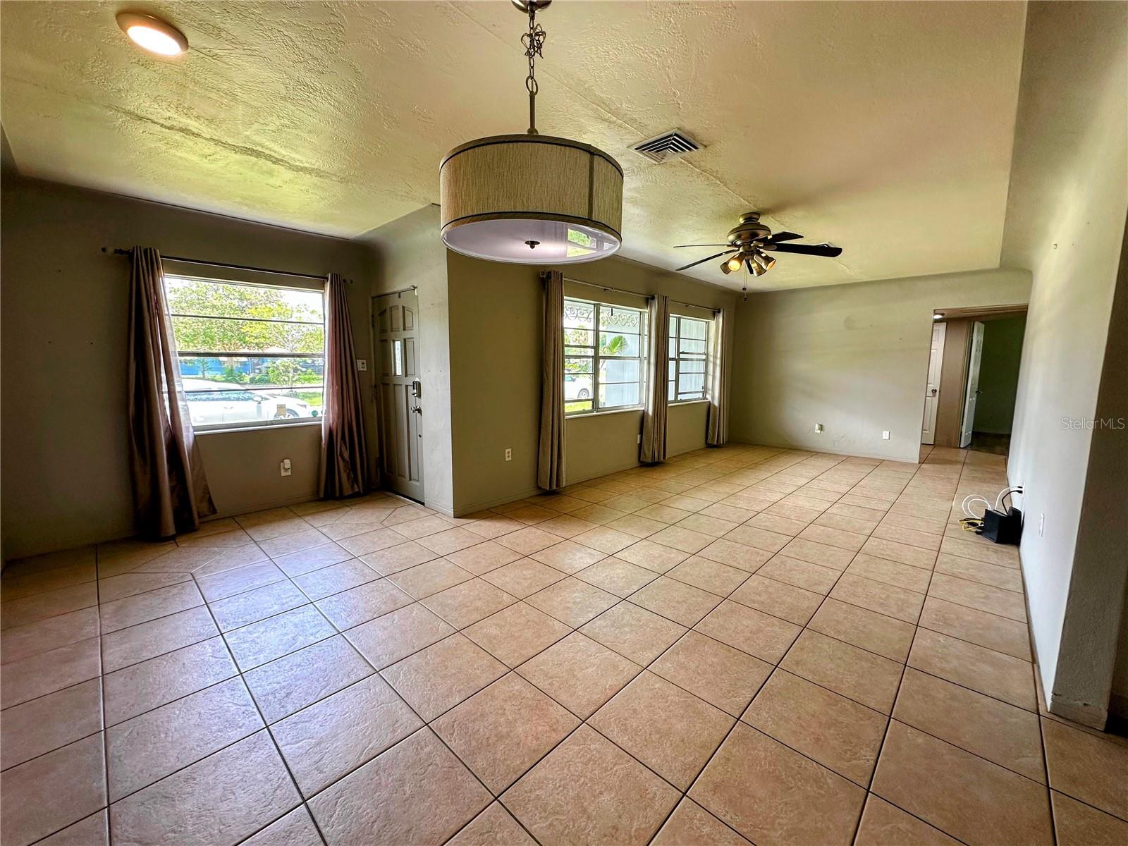 Image 3 of 26 For 1738 Tyrone Boulevard N