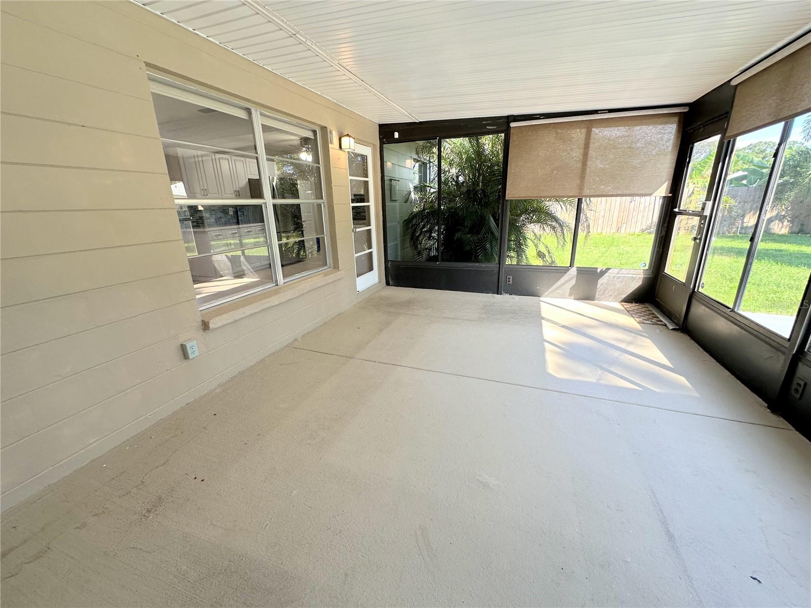Image 31 of 42 For 1738 Tyrone Boulevard N