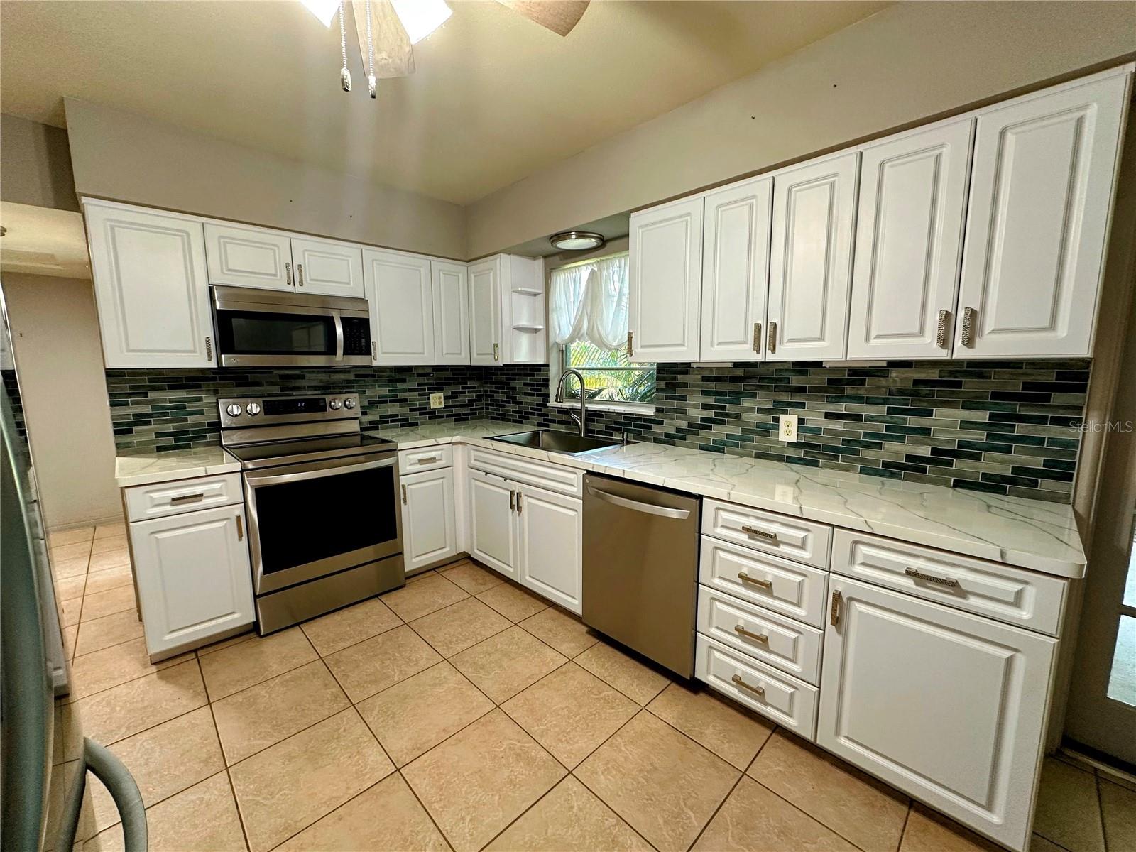 Image 9 of 26 For 1738 Tyrone Boulevard N