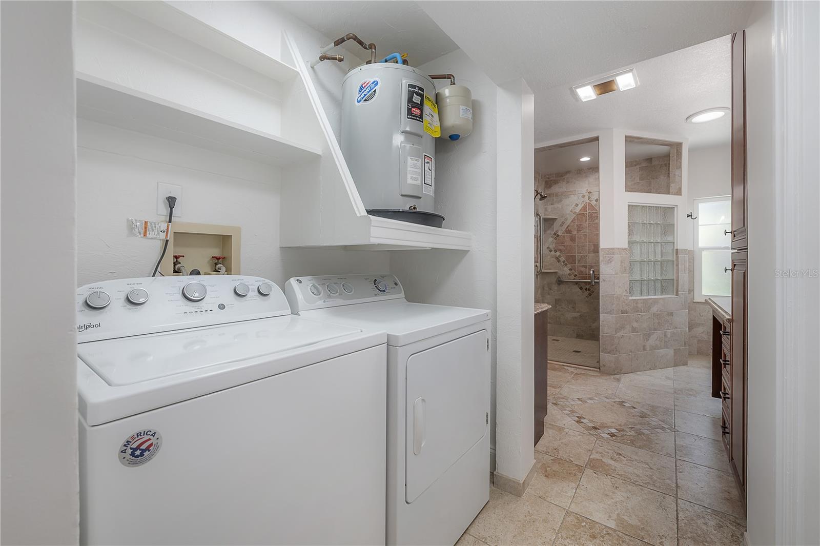 Image 30 of 70 For 2421 Burlington Avenue N