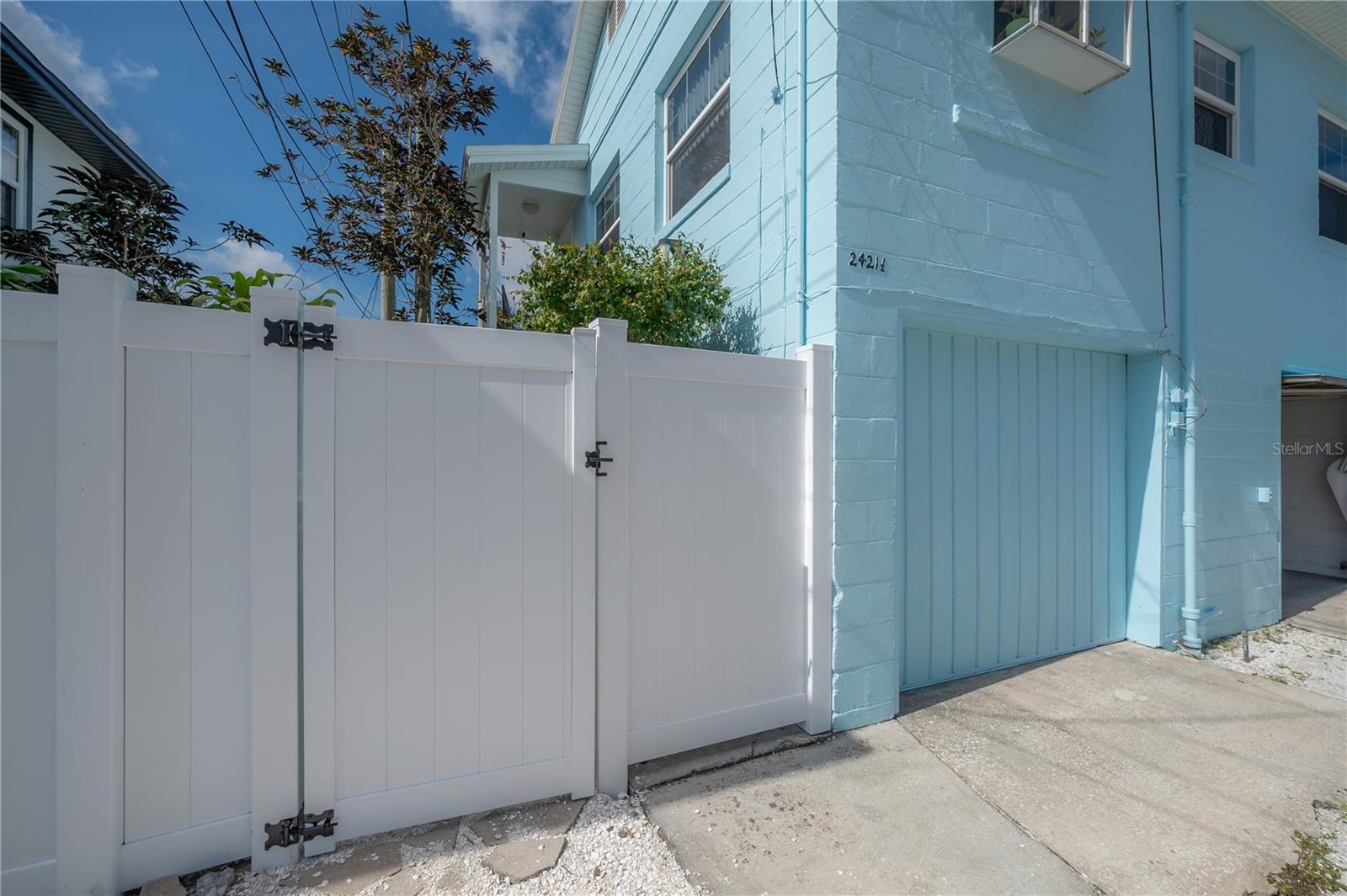 Image 70 of 70 For 2421 Burlington Avenue N