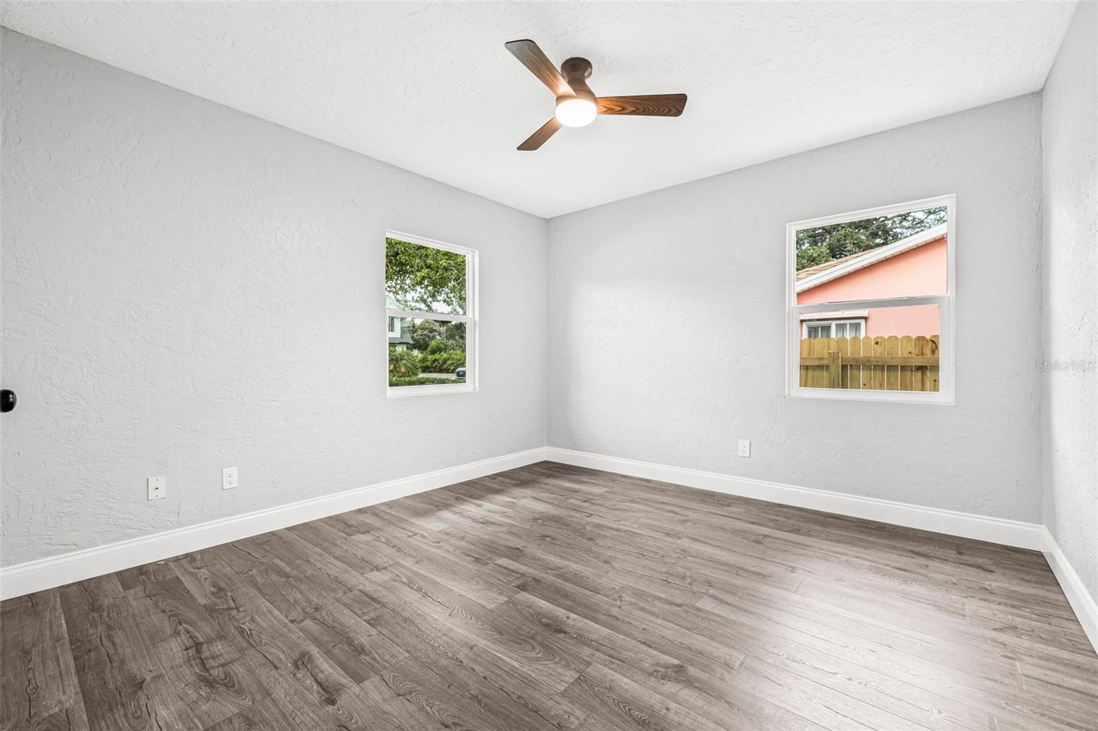 Image 18 of 27 For 1302 22nd Avenue N