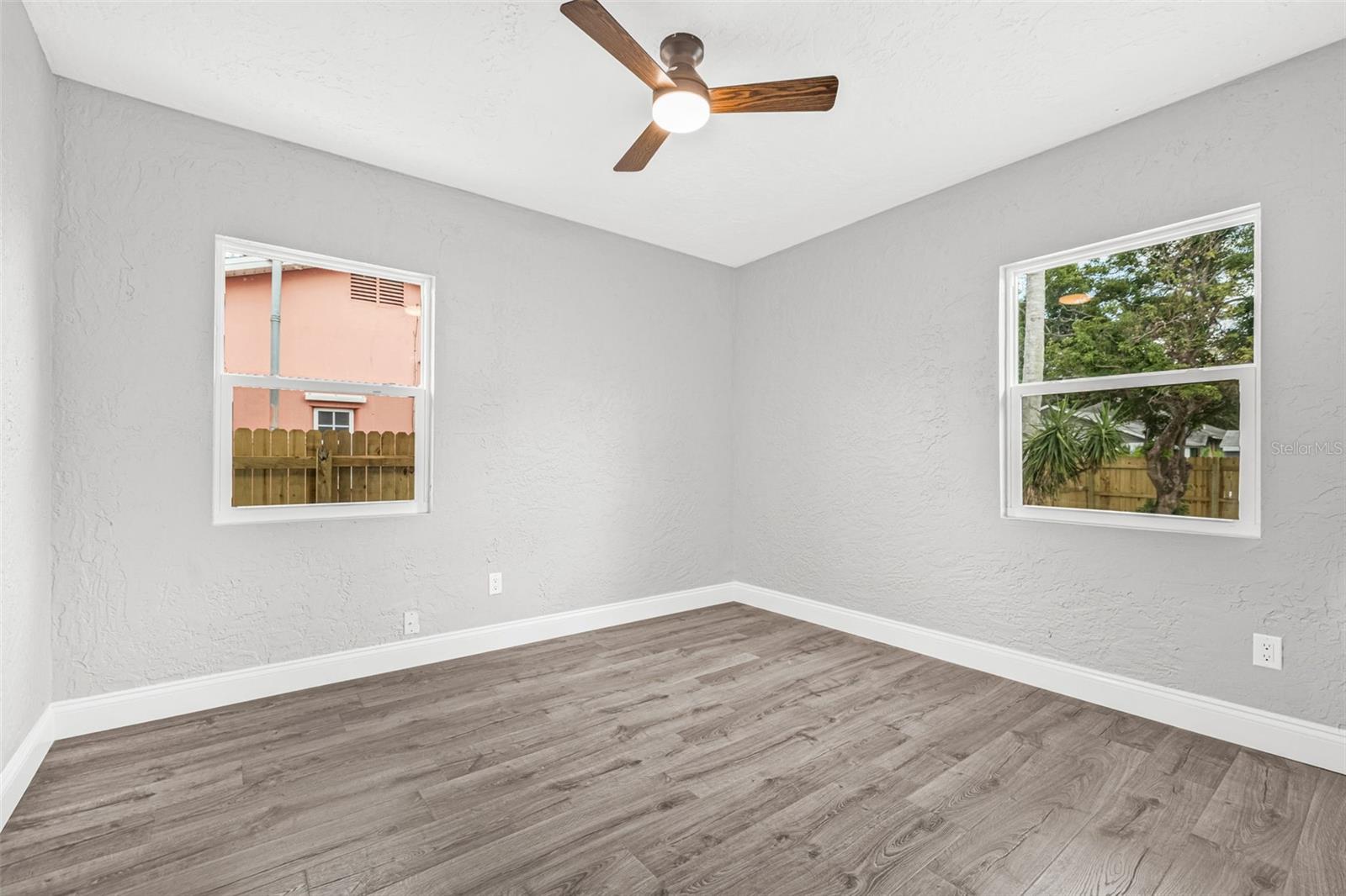 Image 21 of 27 For 1302 22nd Avenue N