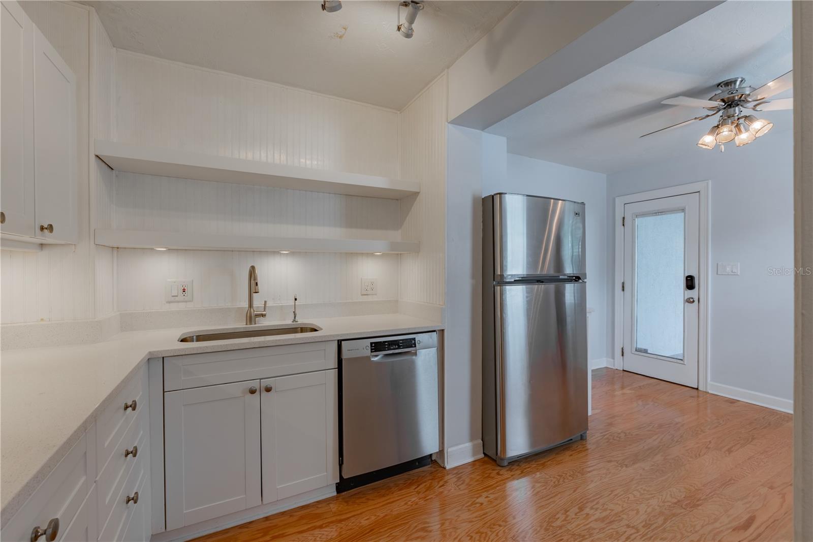 Image 11 of 29 For 715 Virginia Avenue