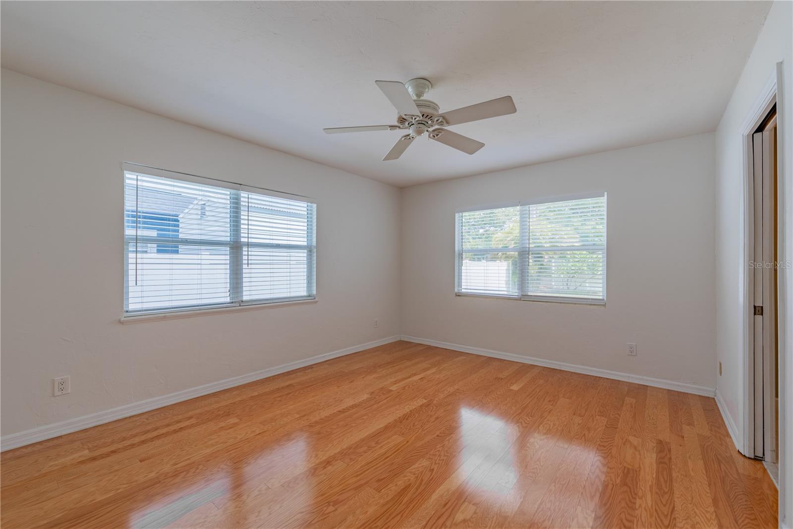 Image 18 of 29 For 715 Virginia Avenue
