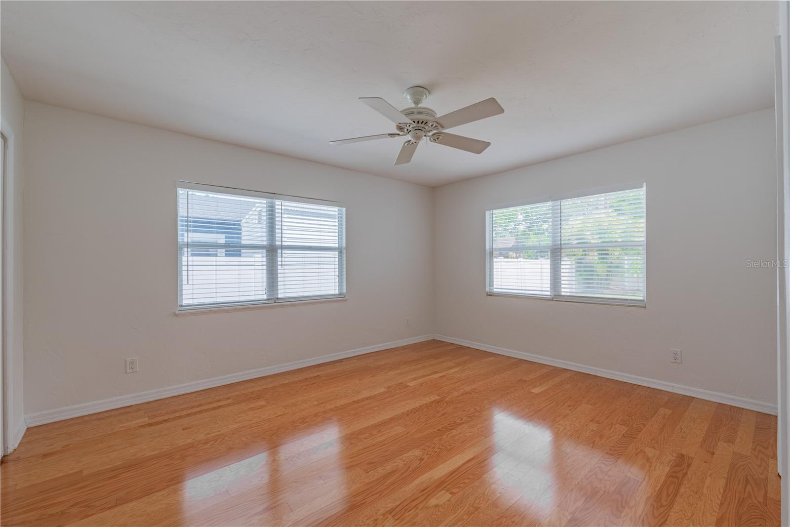Image 19 of 29 For 715 Virginia Avenue
