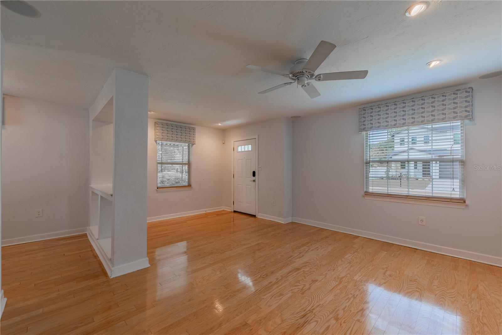 Image 6 of 29 For 715 Virginia Avenue