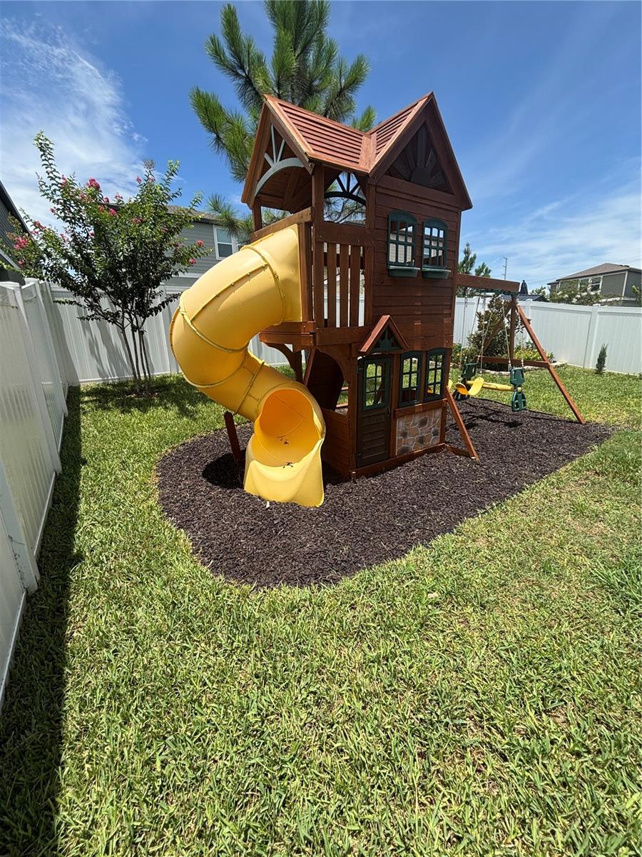 Image 23 of 29 For 11691 Adam Lee Way