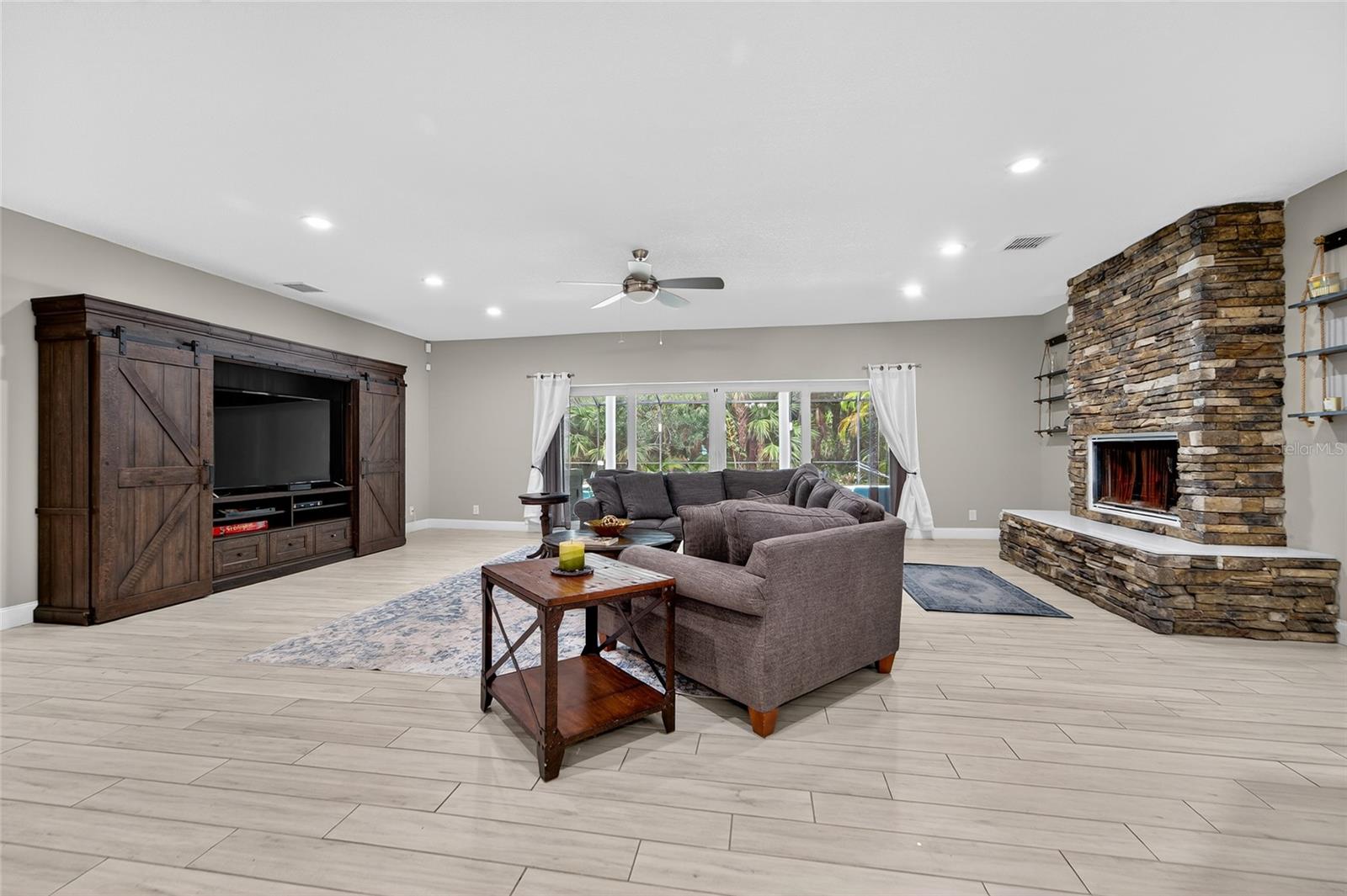 Image 11 of 74 For 9417 Whippoorwill Trail