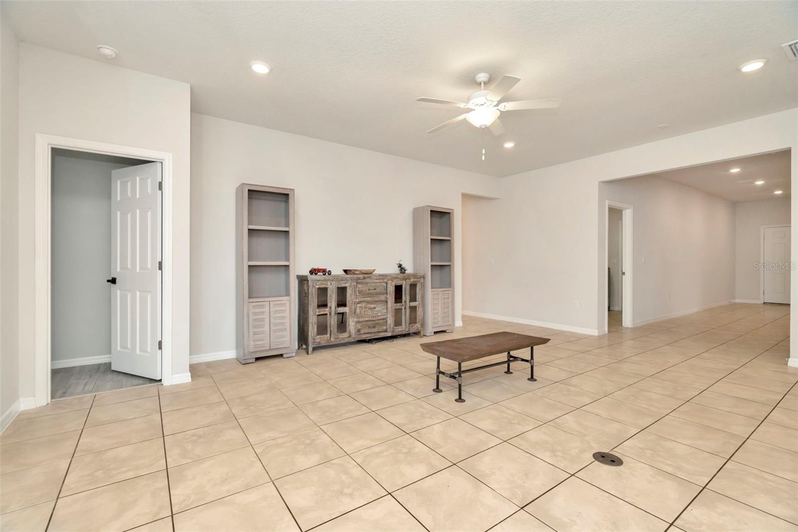 Image 20 of 60 For 18359 Cortes Creek Boulevard