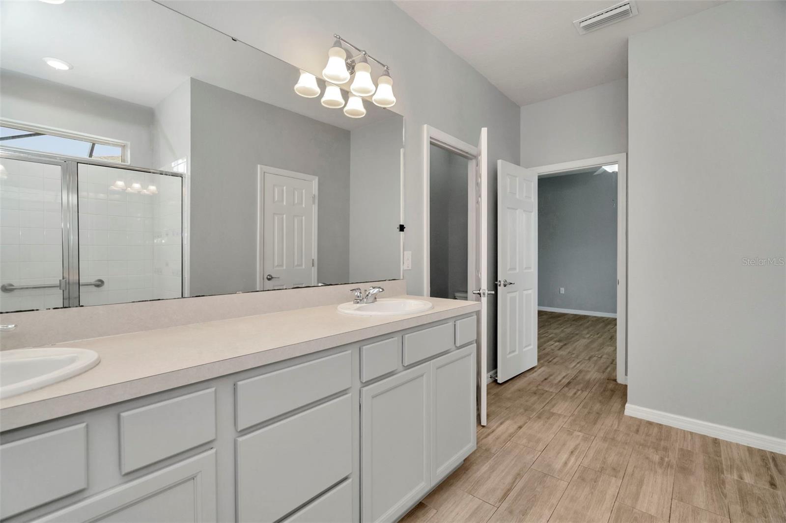 Image 25 of 60 For 18359 Cortes Creek Boulevard
