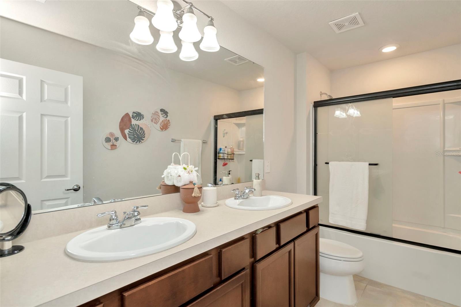 Image 36 of 60 For 18359 Cortes Creek Boulevard