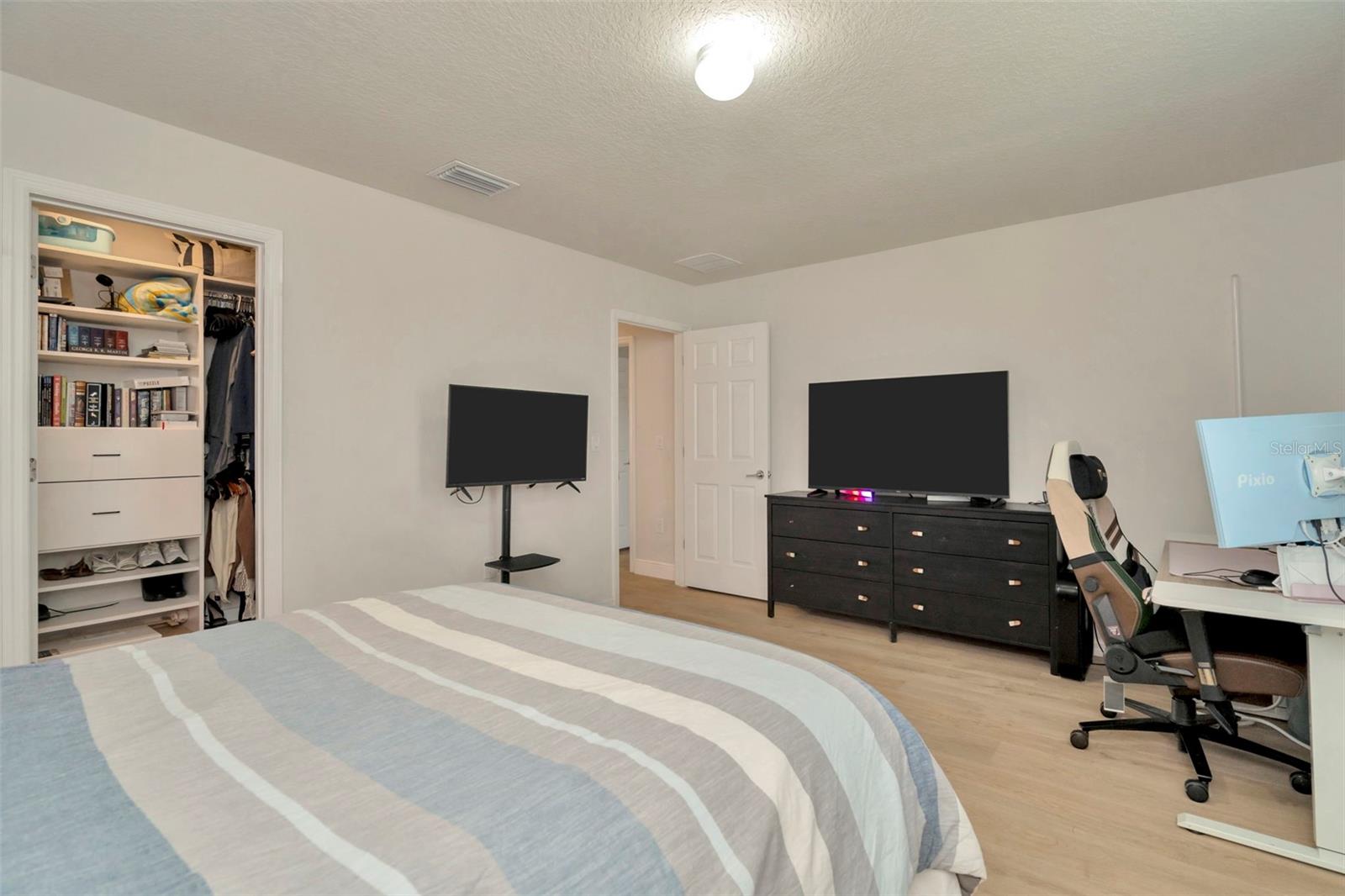 Image 38 of 60 For 18359 Cortes Creek Boulevard