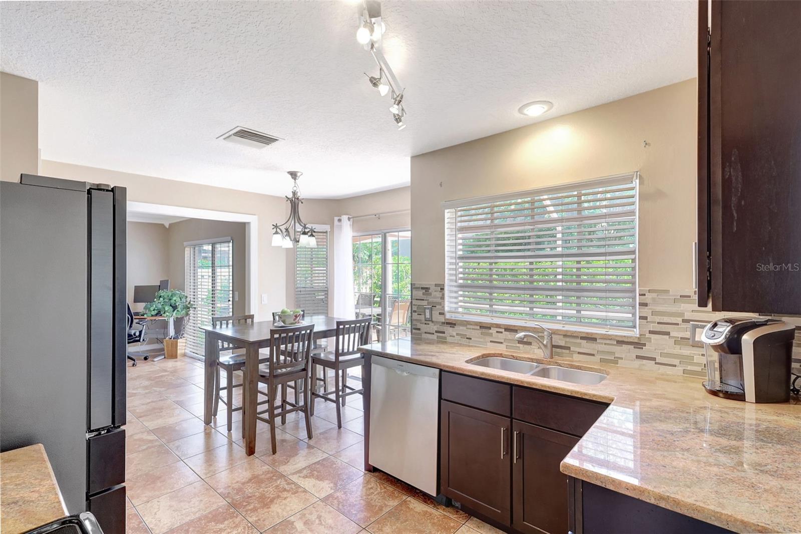 Image 13 of 64 For 9422 Oak Meadow Court
