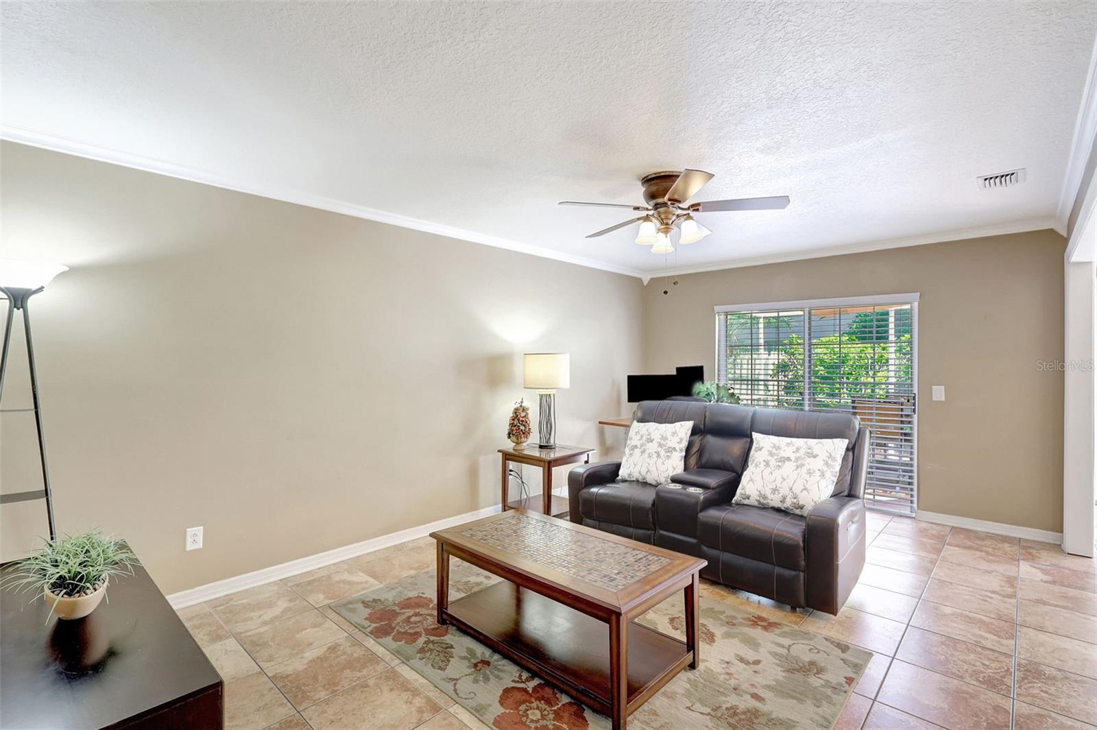 Image 17 of 64 For 9422 Oak Meadow Court