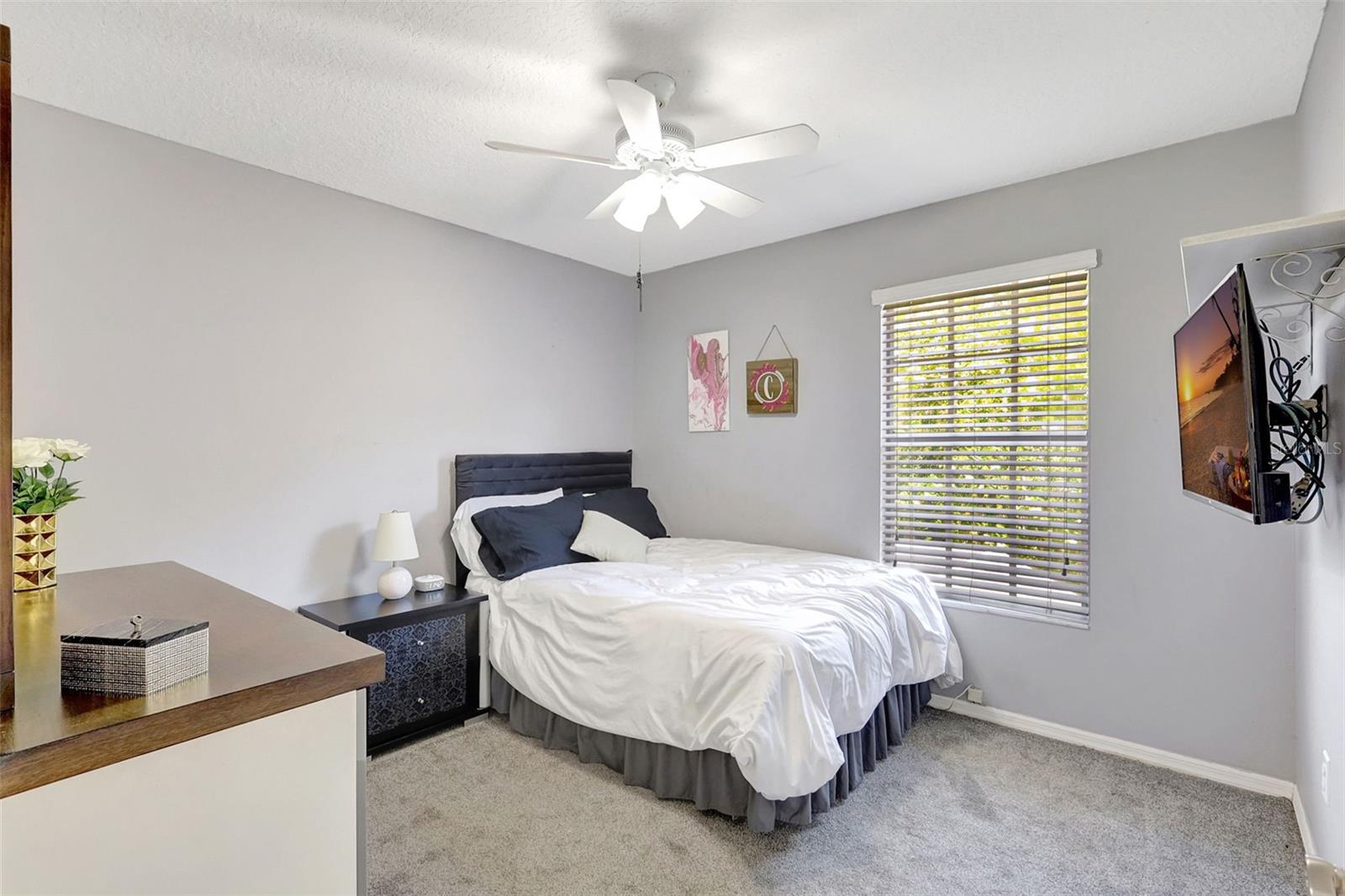 Image 31 of 64 For 9422 Oak Meadow Court