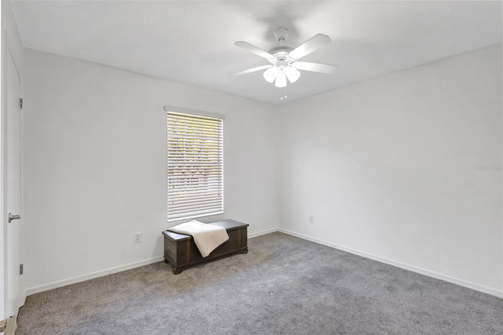 Image 32 of 64 For 9422 Oak Meadow Court