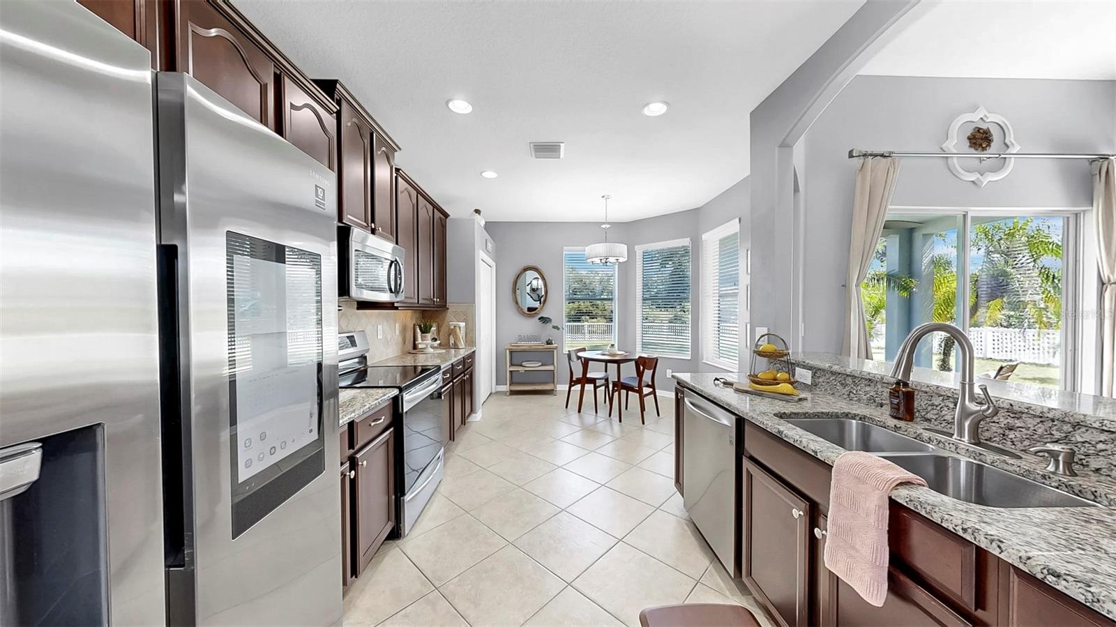 Image 19 of 63 For 7514 Forest Mere Drive