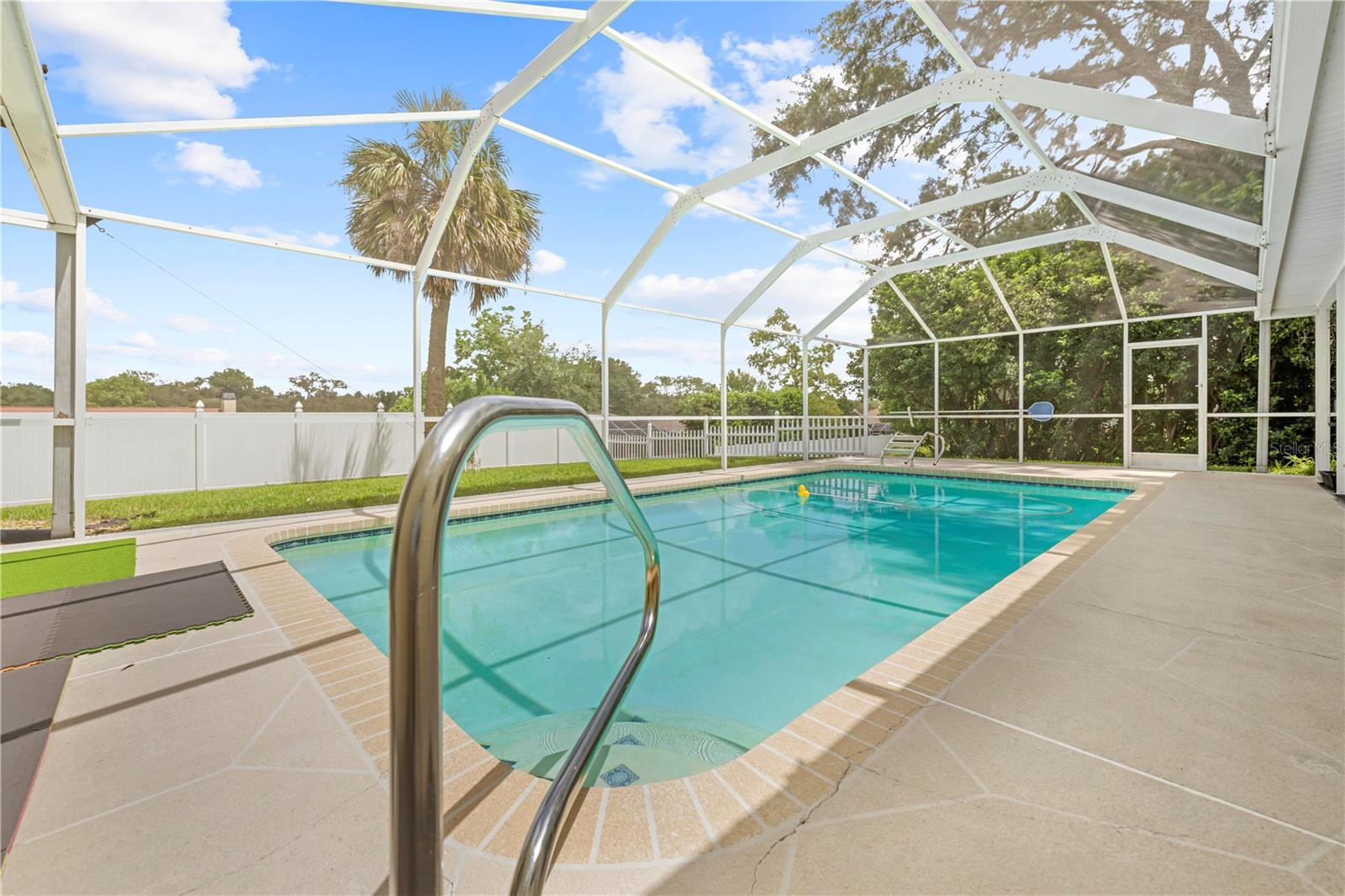 Image 15 of 63 For 14636 Linden Drive