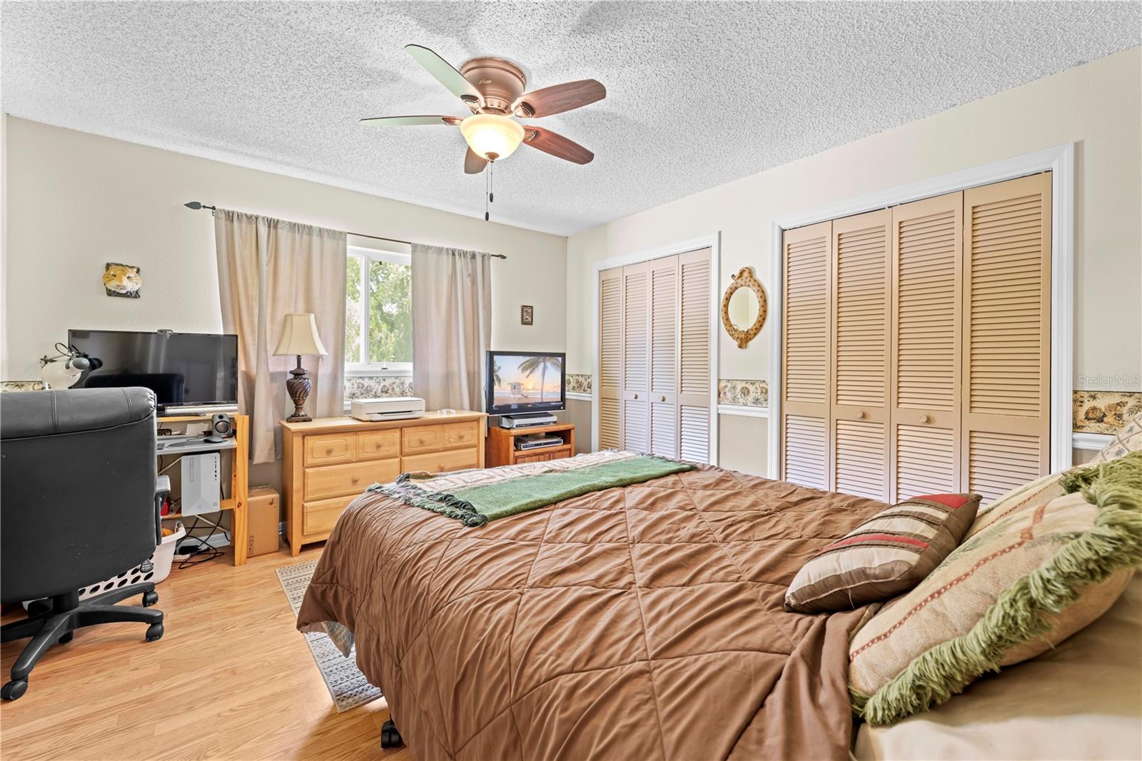 Image 34 of 63 For 14636 Linden Drive