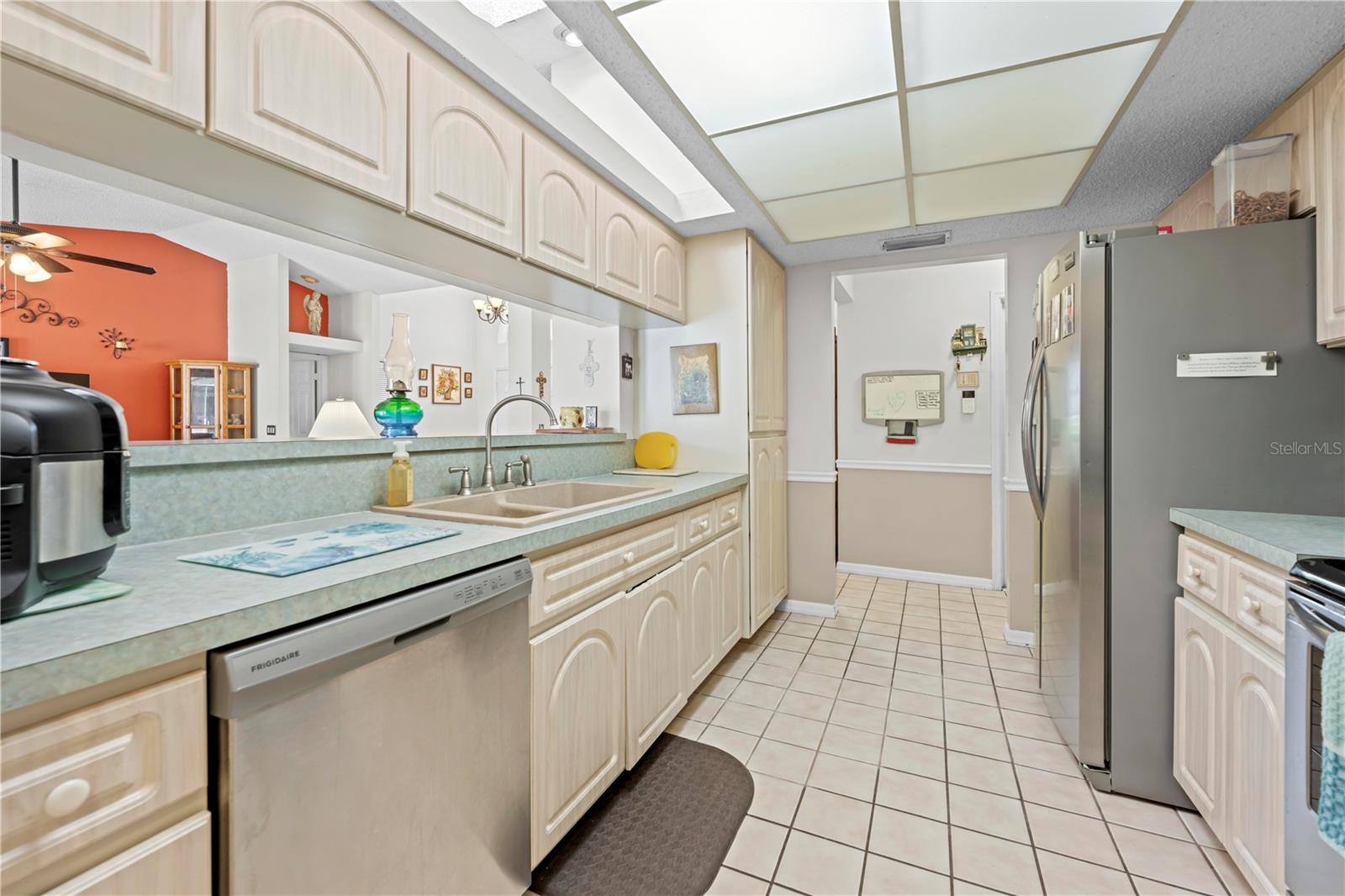 Image 43 of 63 For 14636 Linden Drive