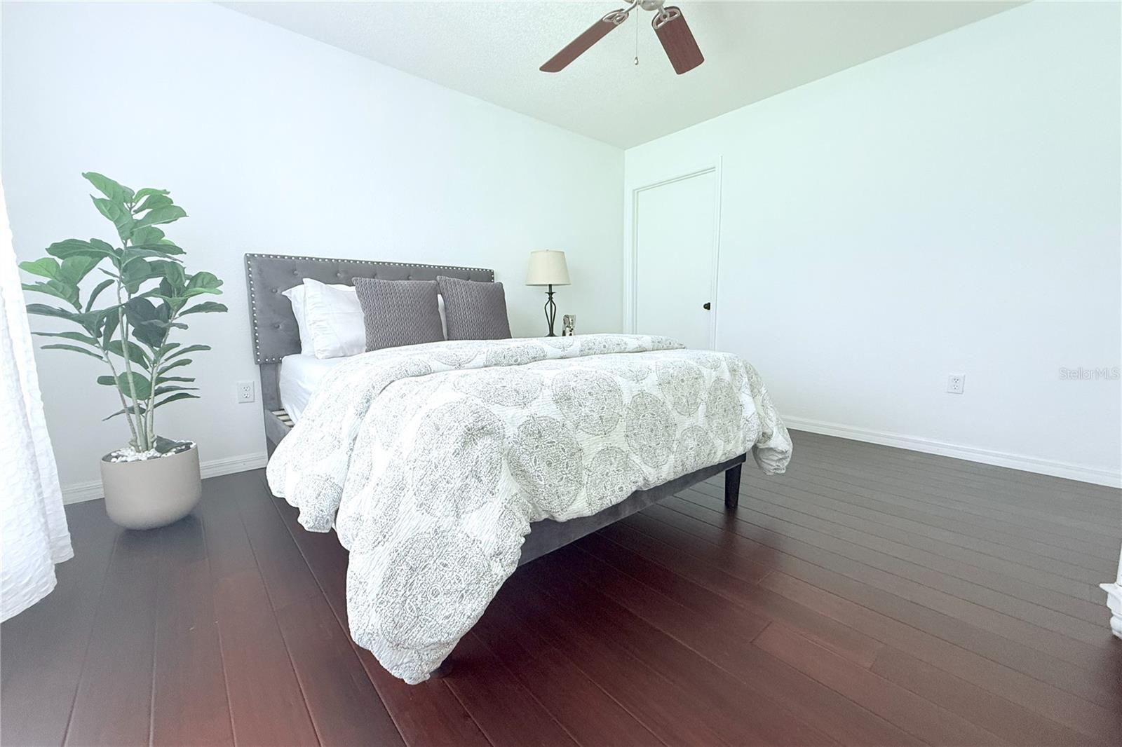 Image 18 of 37 For 9481 Highland Oak Drive 1310