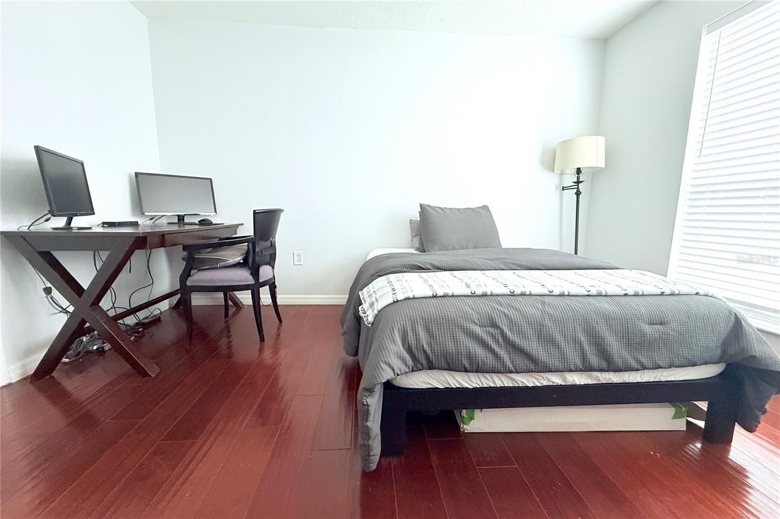 Image 25 of 37 For 9481 Highland Oak Drive 1310