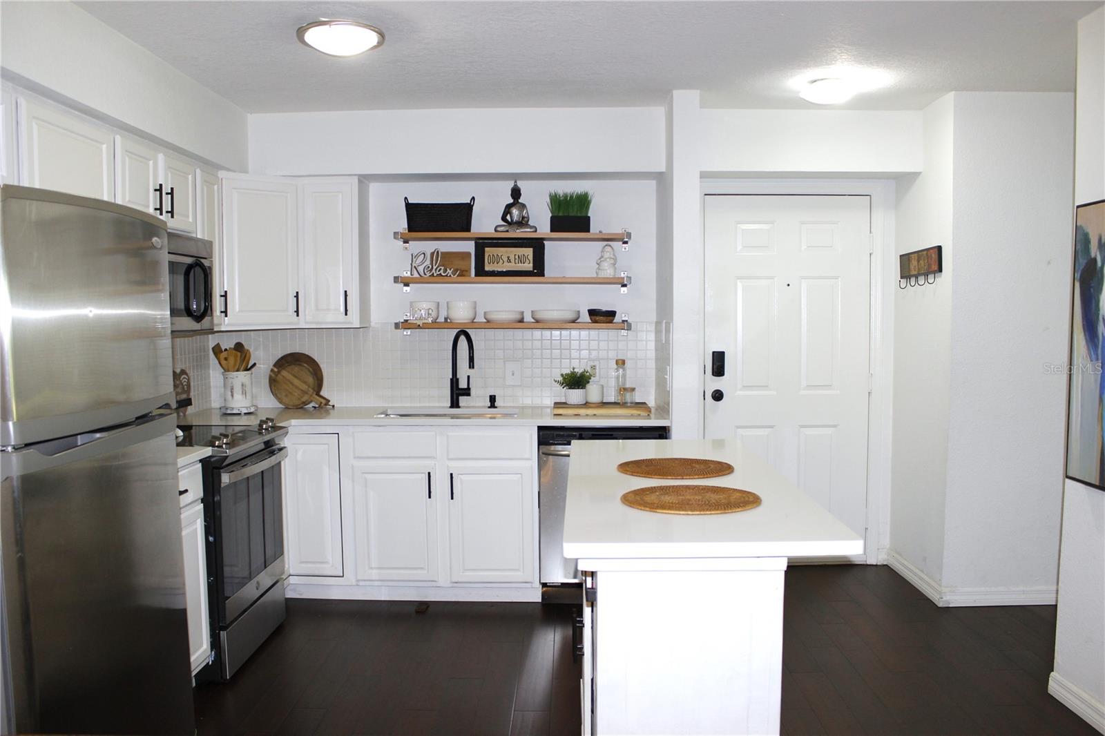 Image 7 of 37 For 9481 Highland Oak Drive 1310