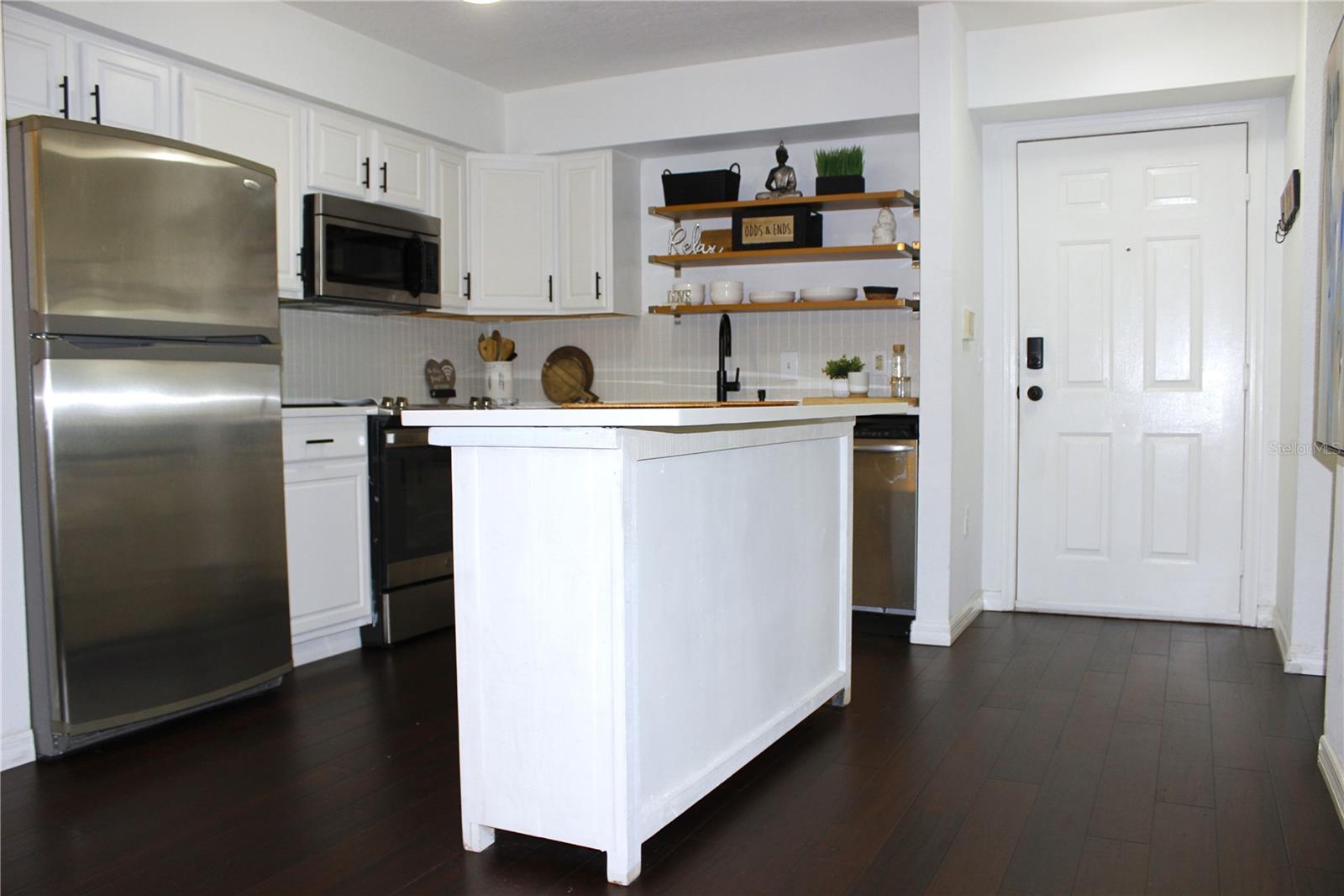 Image 8 of 37 For 9481 Highland Oak Drive 1310