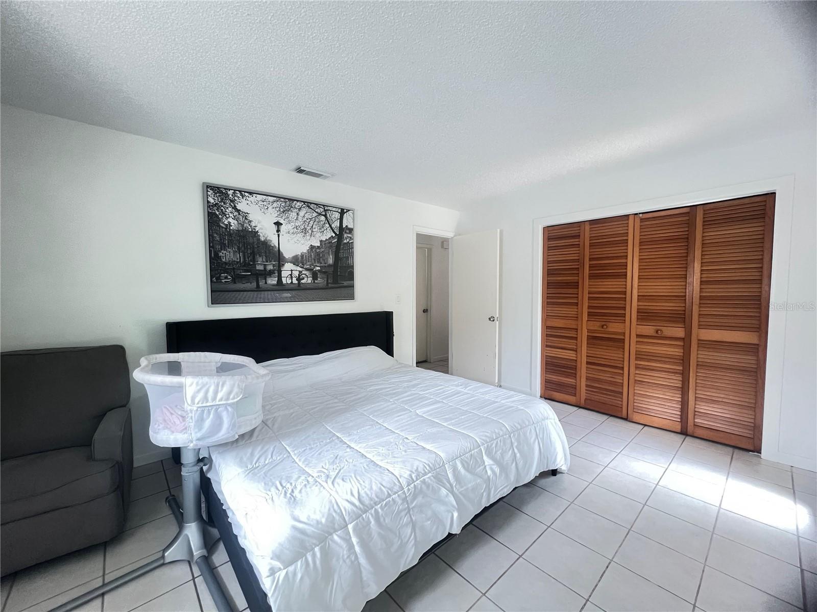 Image 13 of 32 For 7438 Lake Forest Circle