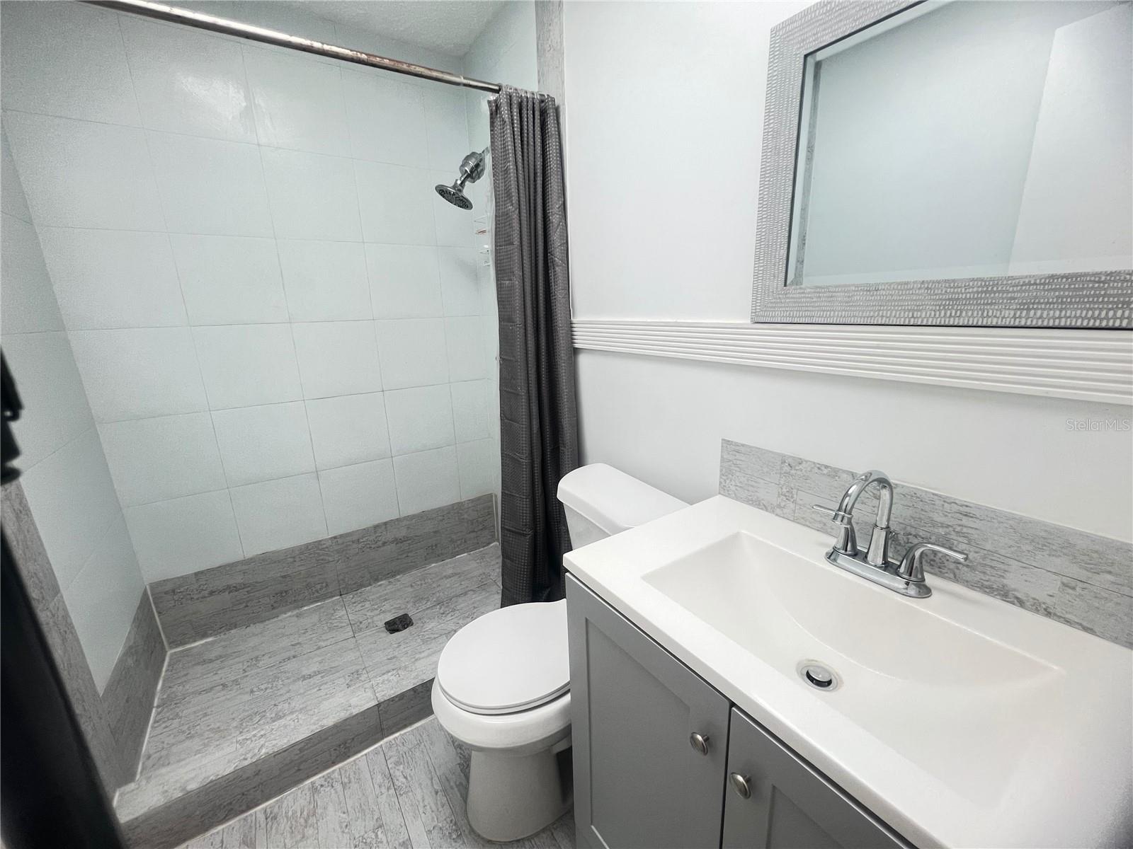 Image 15 of 32 For 7438 Lake Forest Circle