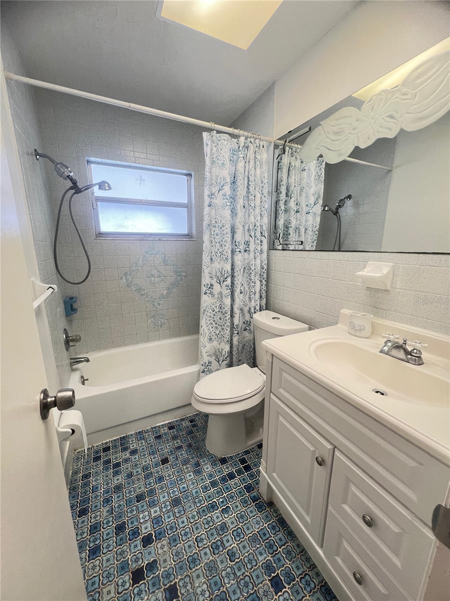 Image 16 of 32 For 7438 Lake Forest Circle