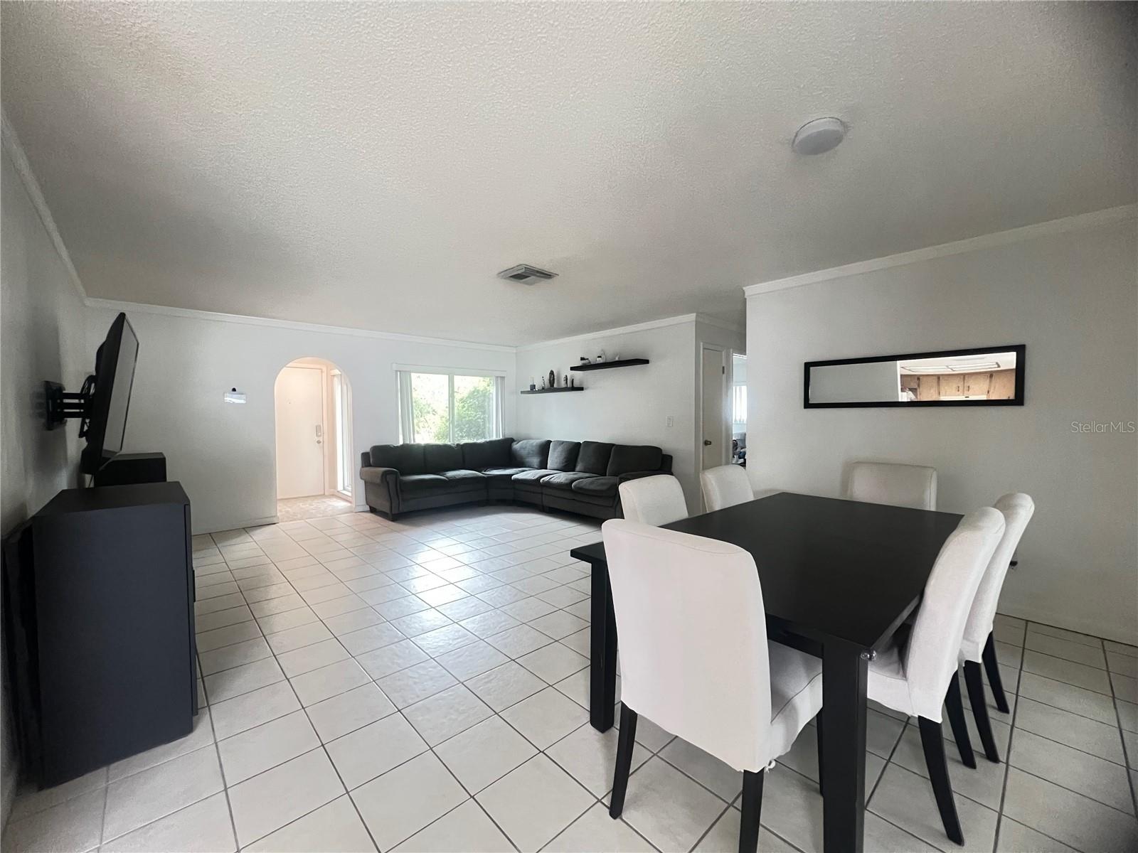 Image 6 of 32 For 7438 Lake Forest Circle