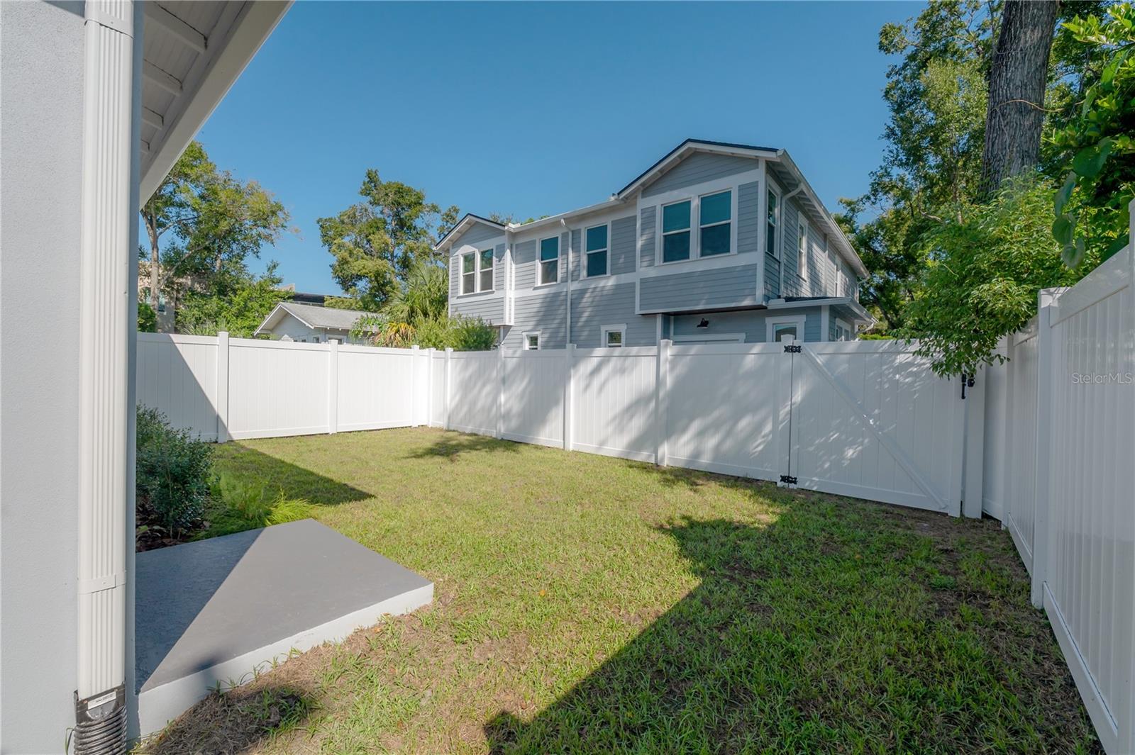 Image 12 of 13 For 807 Ida Street 3