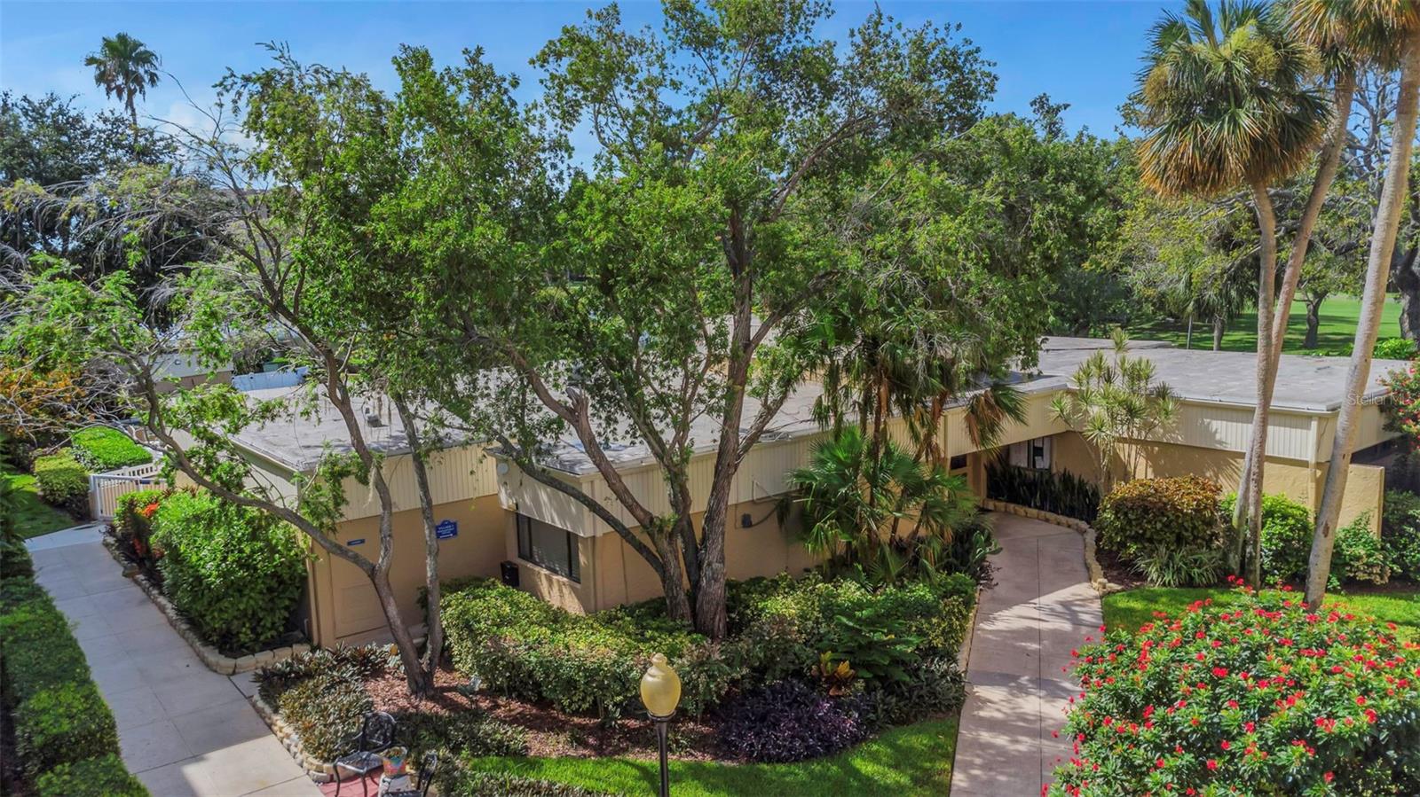 Image 40 of 71 For 2617 Cove Cay Drive 404