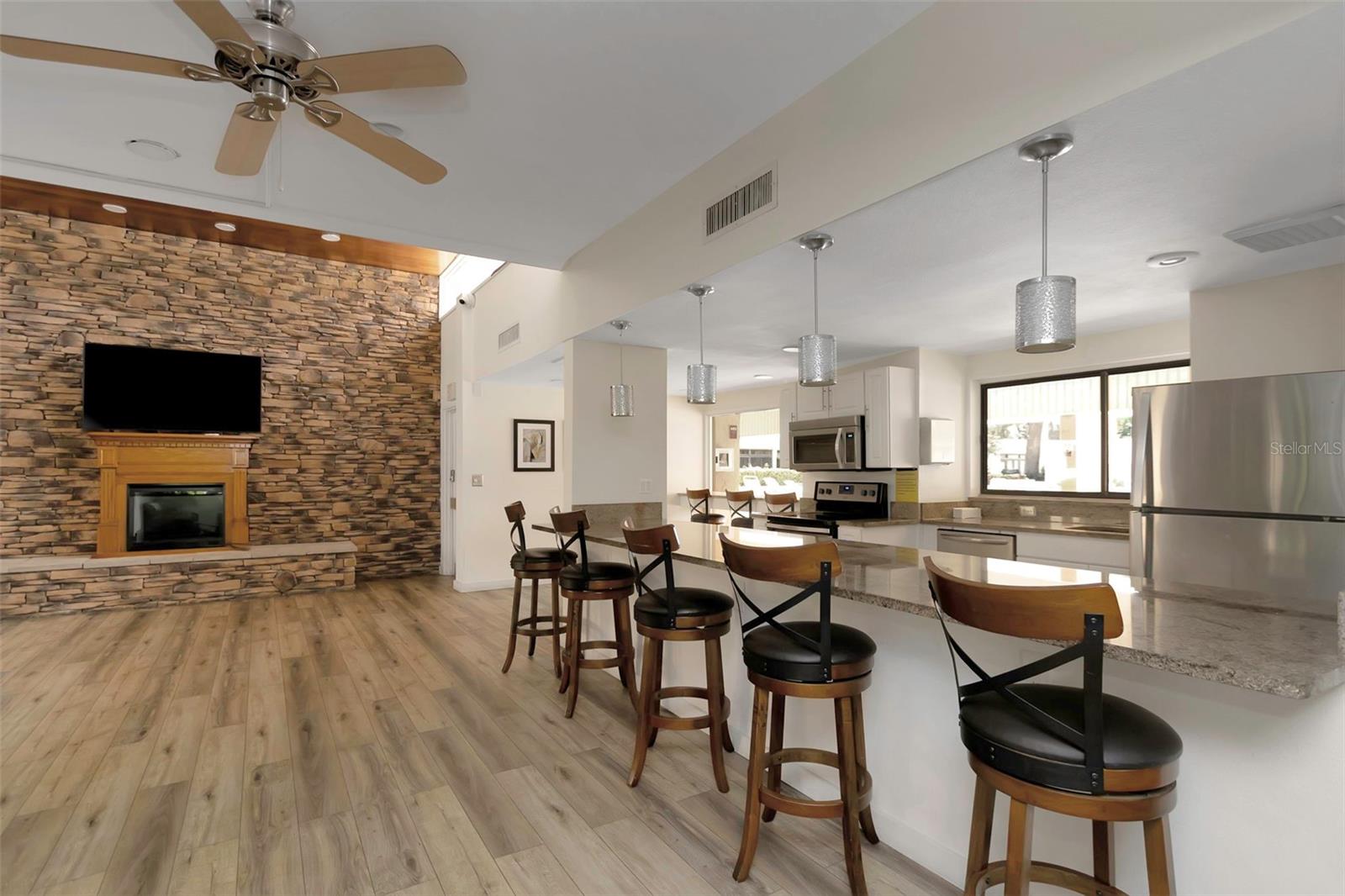 Image 43 of 71 For 2617 Cove Cay Drive 404