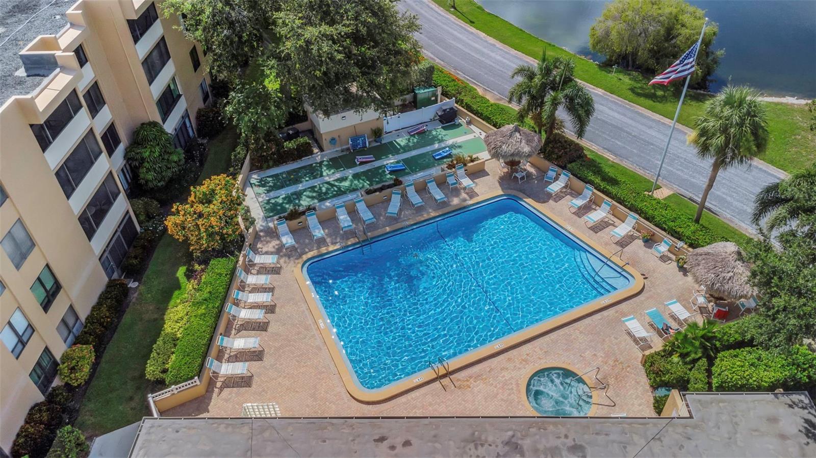 Image 52 of 71 For 2617 Cove Cay Drive 404