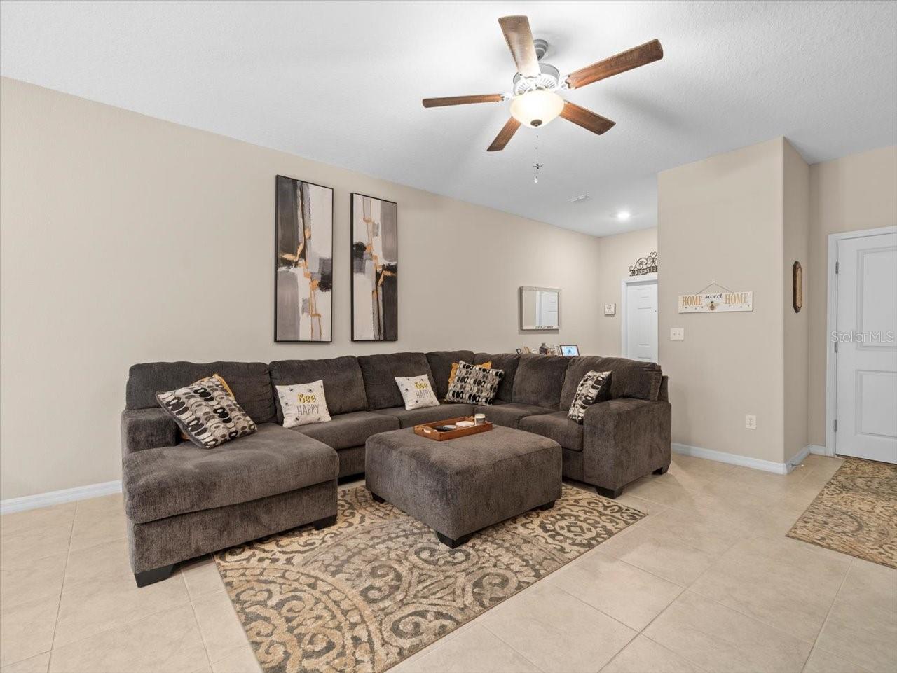 Image 11 of 32 For 8491 Essington St