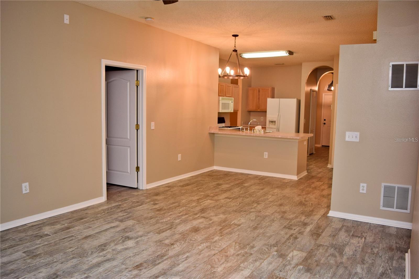 Image 6 of 12 For 10519 Peppergrass Court