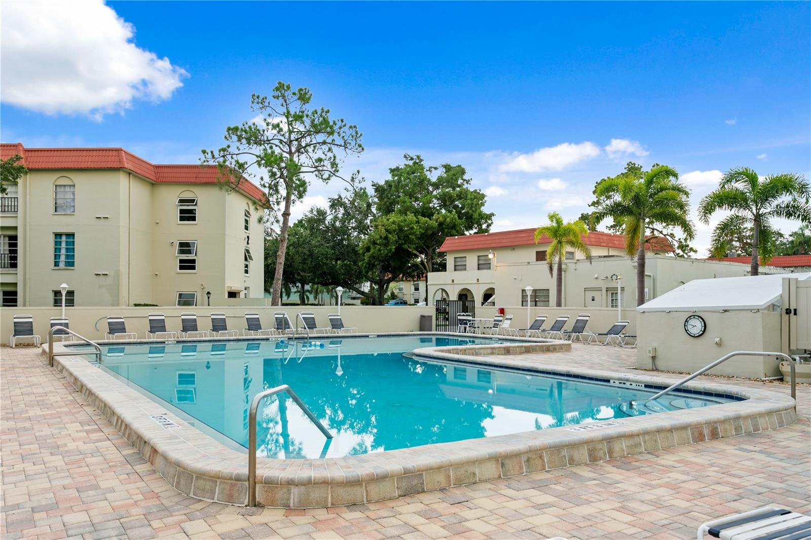 Image 26 of 31 For 2700 Bayshore Boulevard 11405