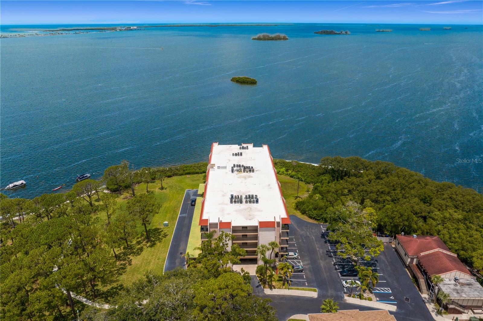 Image 3 of 31 For 2700 Bayshore Boulevard 11405