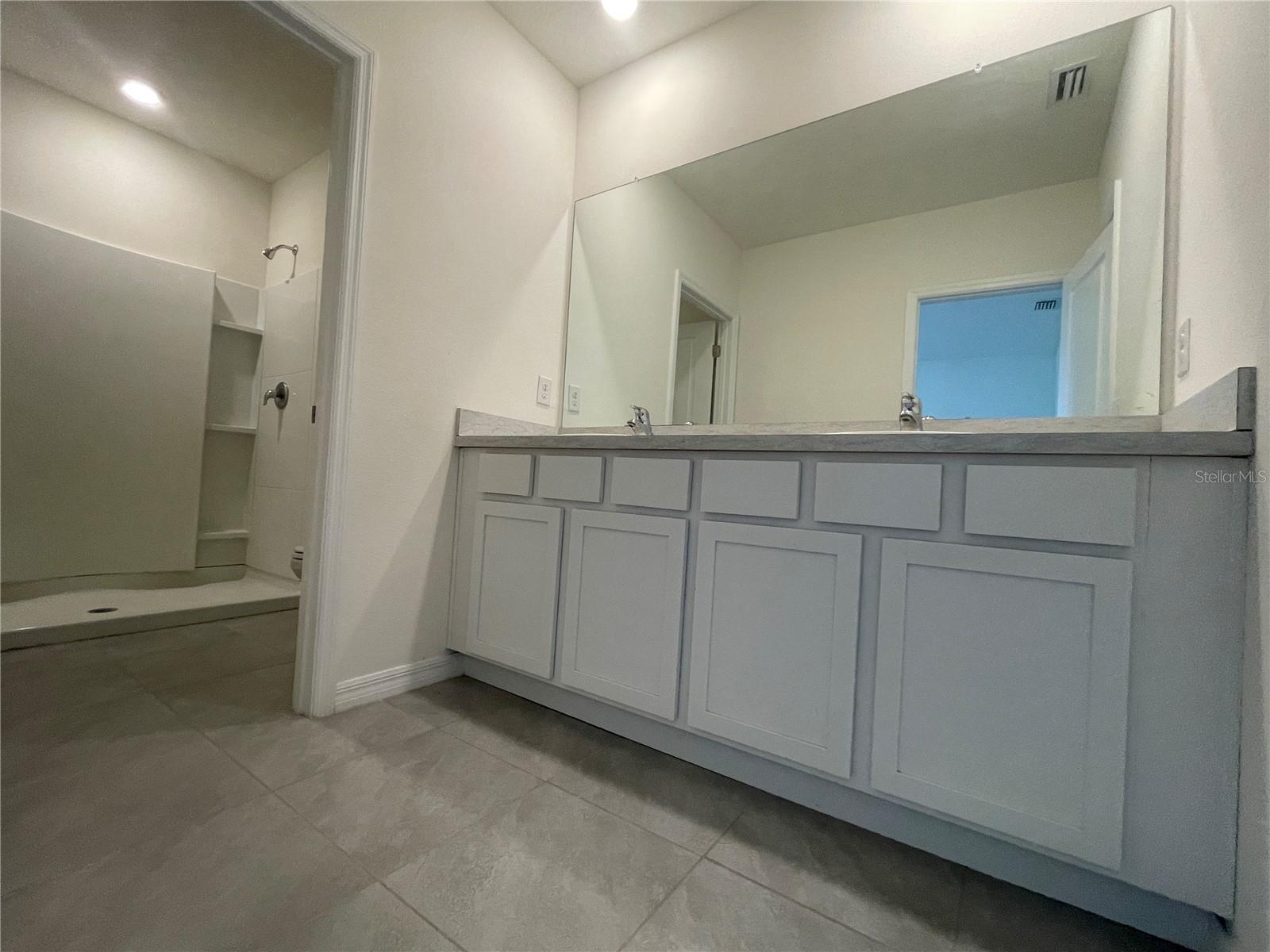 Image 19 of 32 For 33078 Major Oak Dr