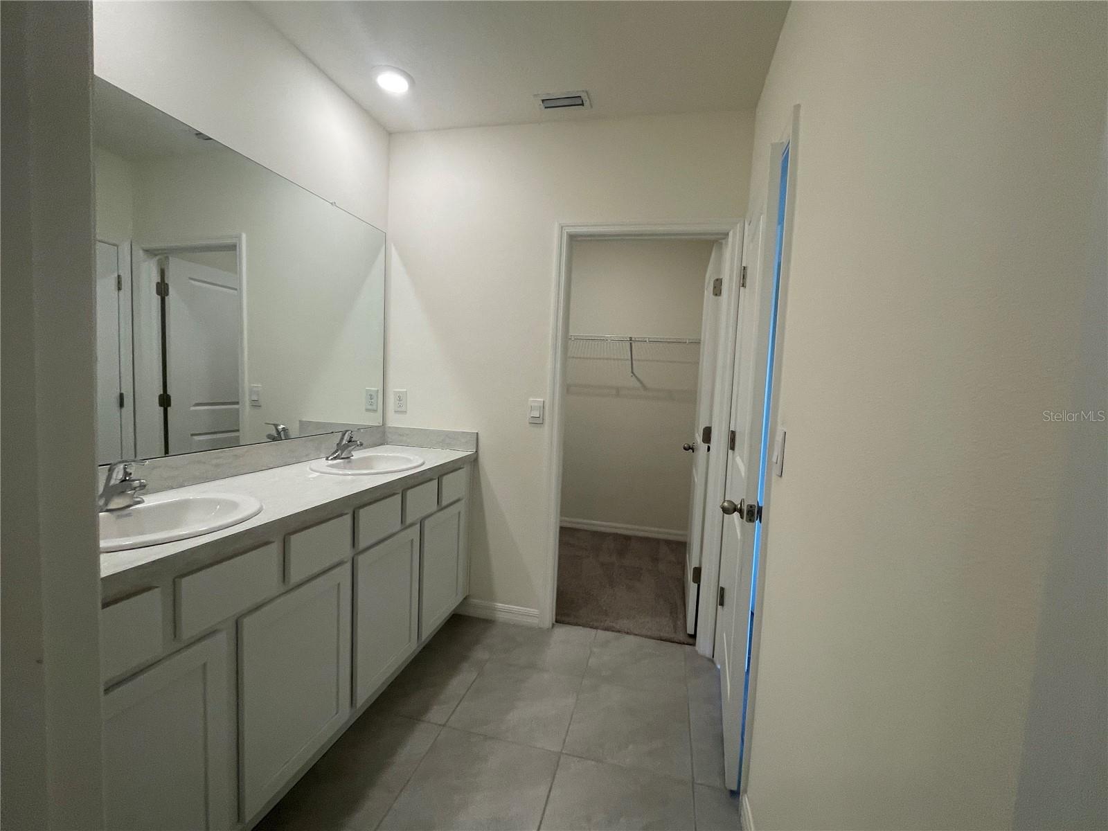 Image 21 of 32 For 33078 Major Oak Dr