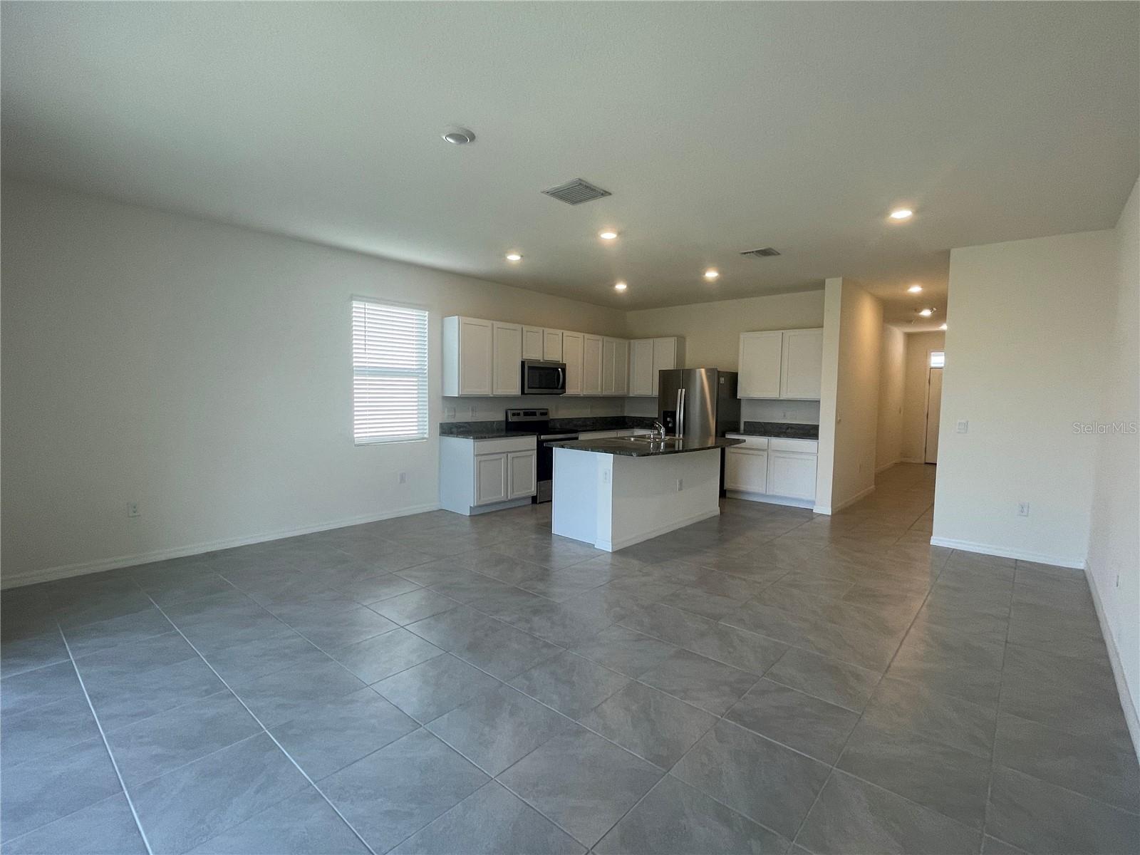 Image 5 of 32 For 33078 Major Oak Dr