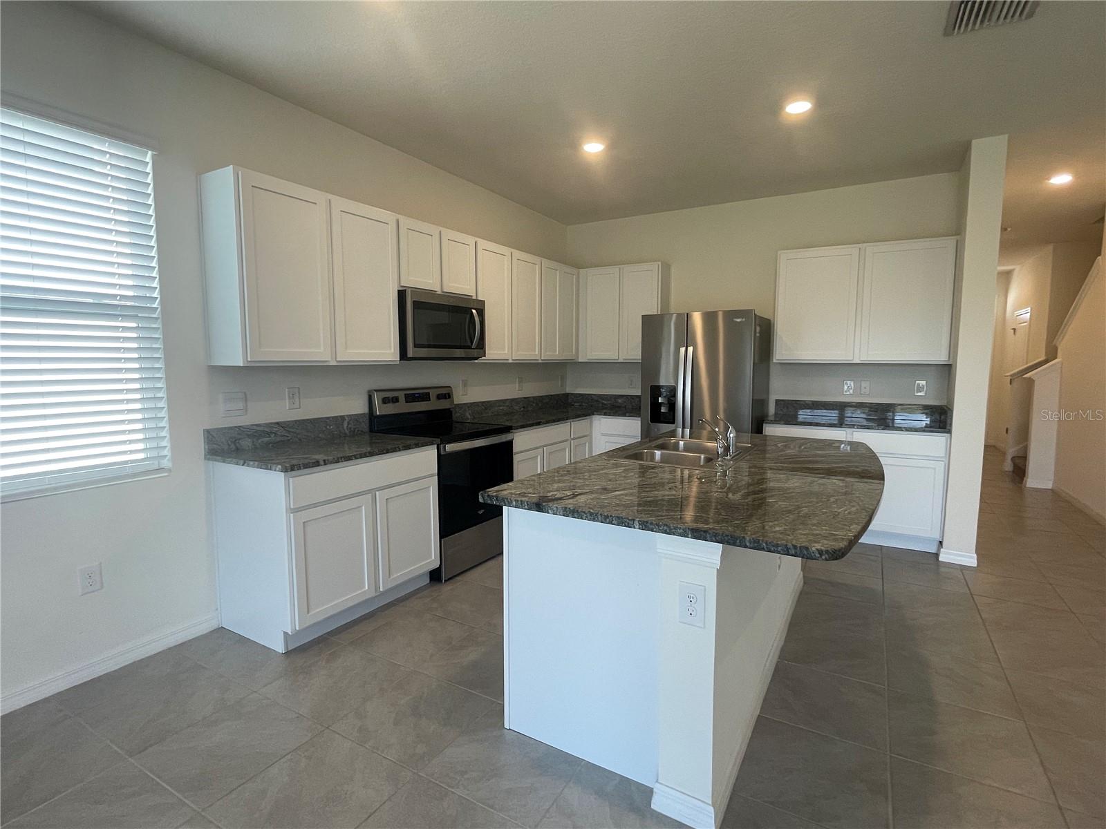 Image 7 of 32 For 33078 Major Oak Dr